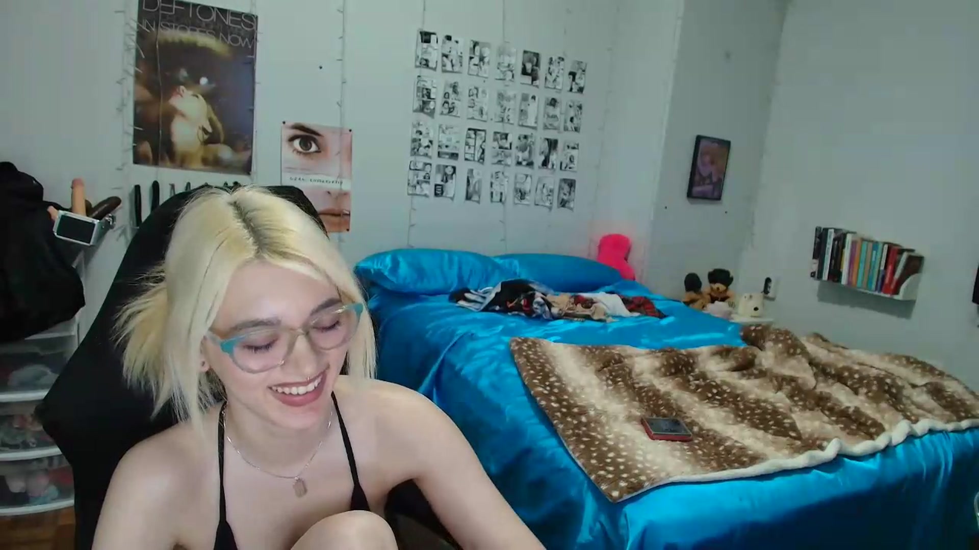 Gallery image thumbnail from AnnaTame's myfreecams stream on, 06/15/2026, 08:01 image 18 of 20
