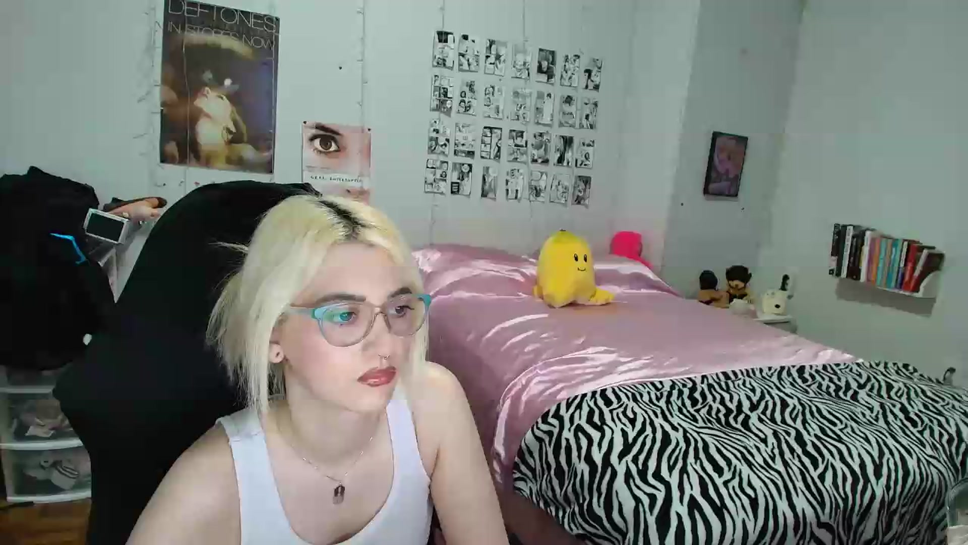Gallery image thumbnail from AnnaTame's myfreecams stream on, 07/01/2026, 05:34 image 15 of 20