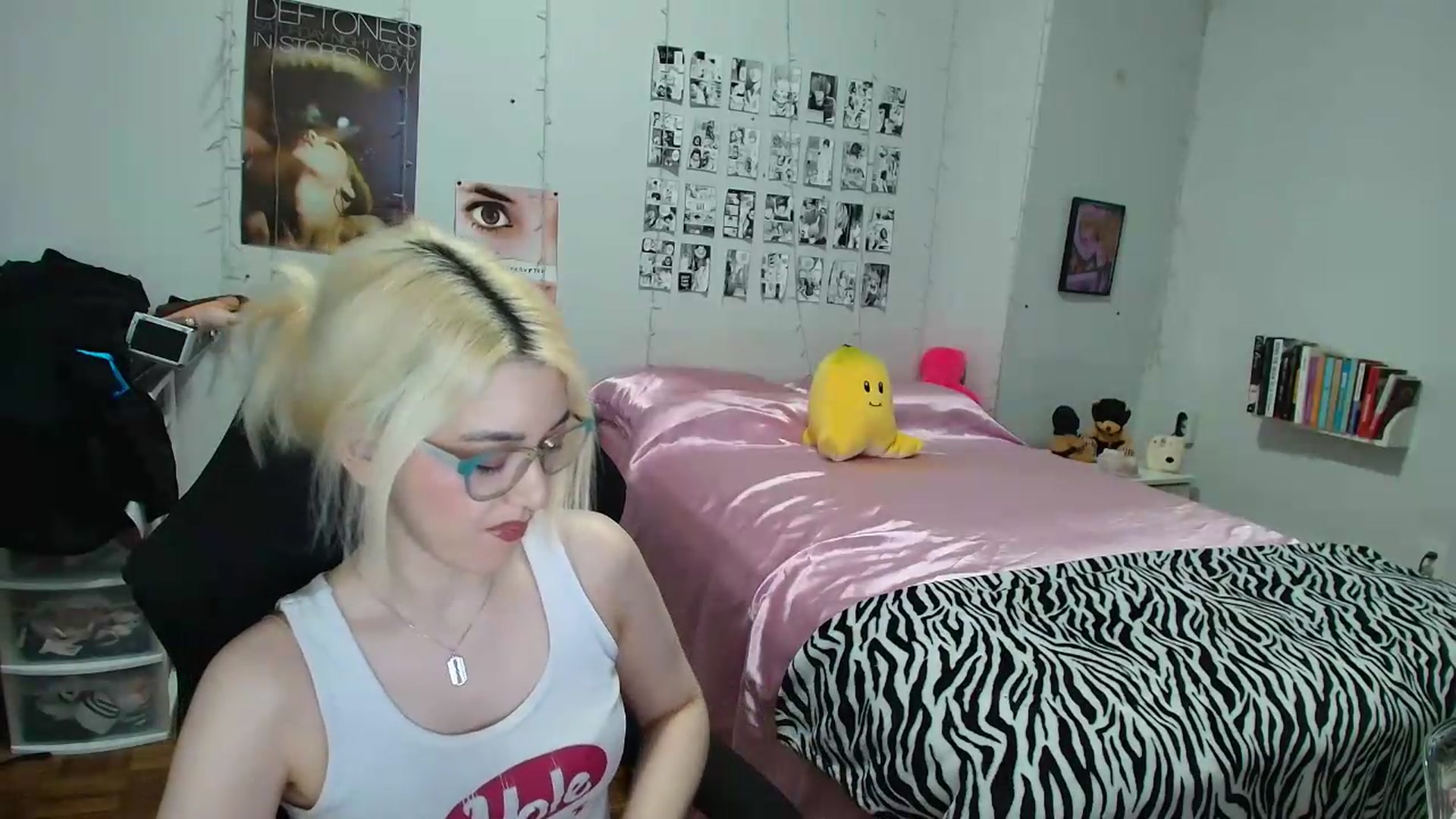 Gallery image thumbnail from AnnaTame's myfreecams stream on, 07/01/2026, 06:17 image 16 of 20