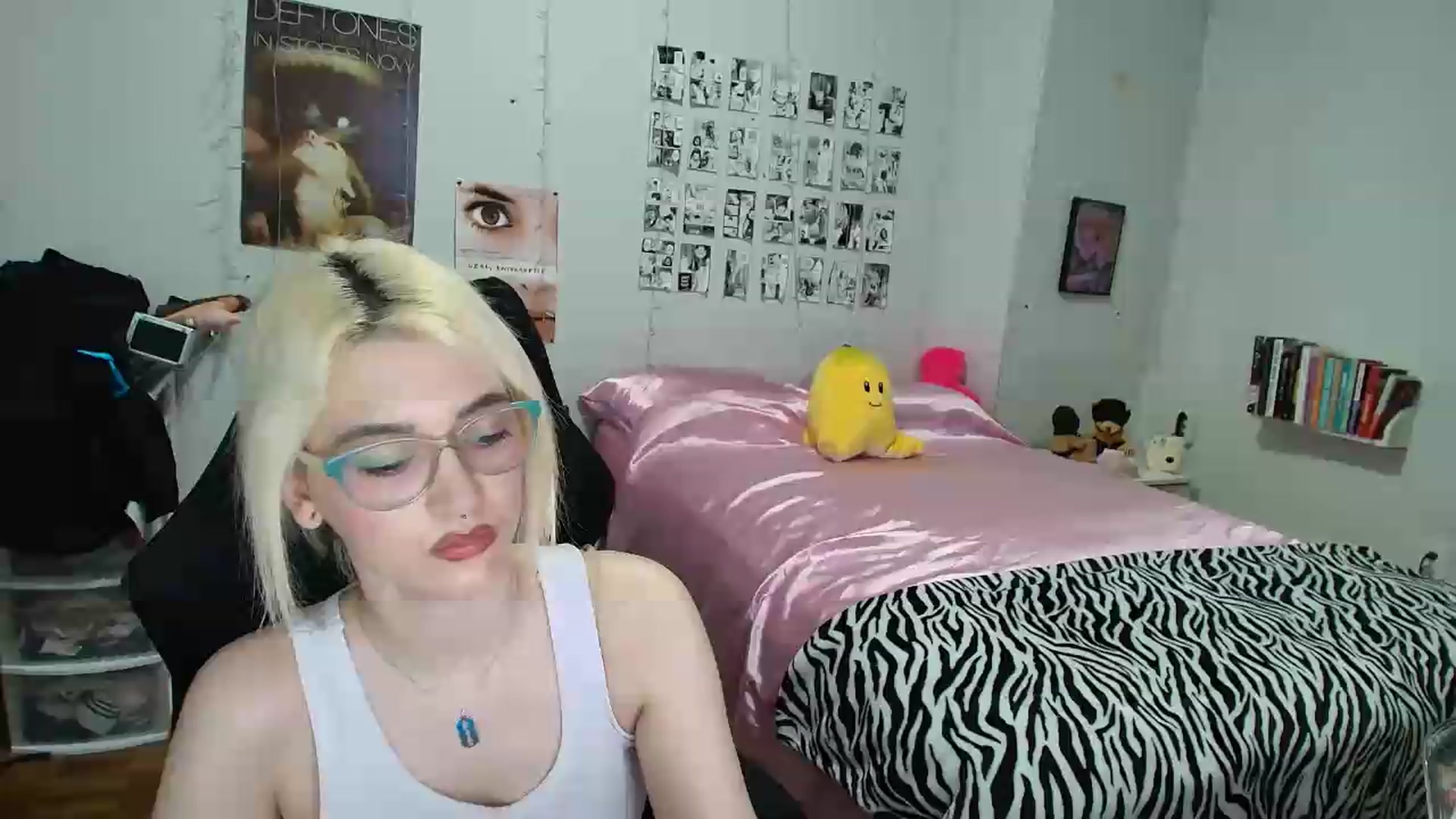 Gallery image thumbnail from AnnaTame's myfreecams stream on, 07/01/2026, 08:18 image 4 of 20