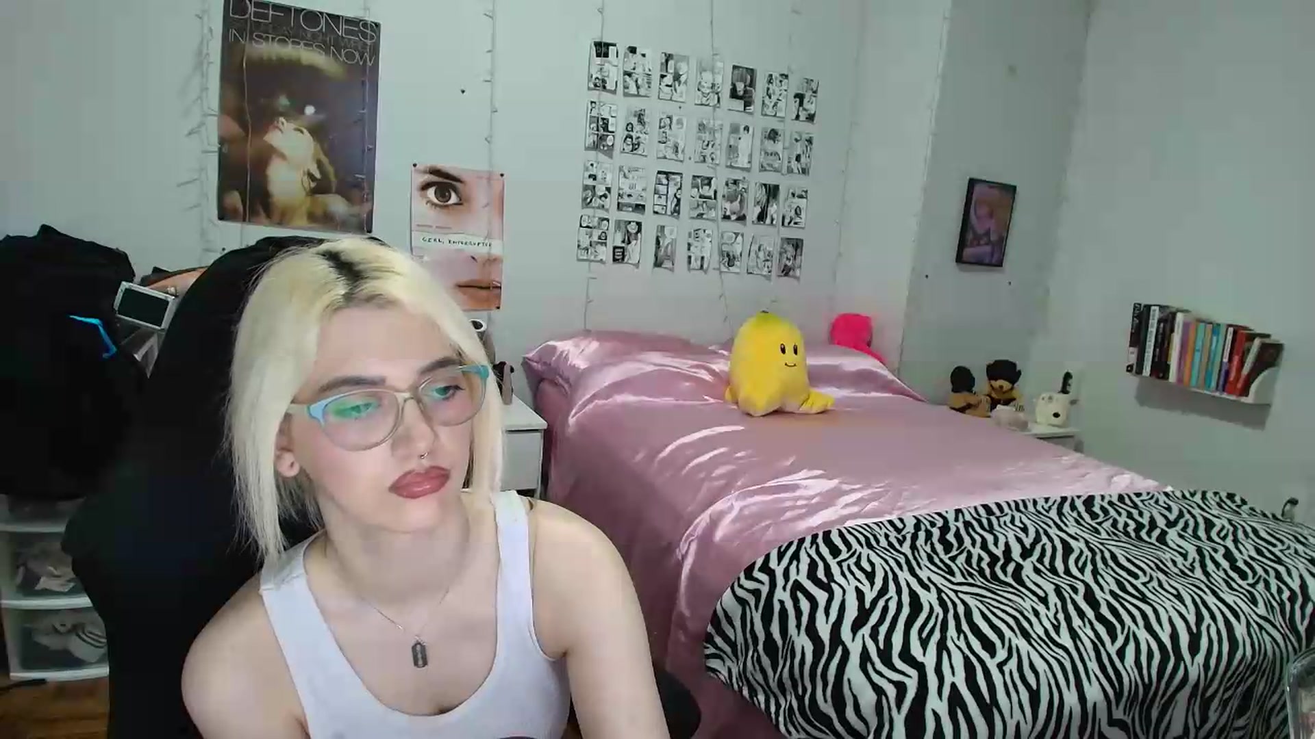 Gallery image thumbnail from AnnaTame's myfreecams stream on, 07/01/2026, 08:18 image 15 of 20