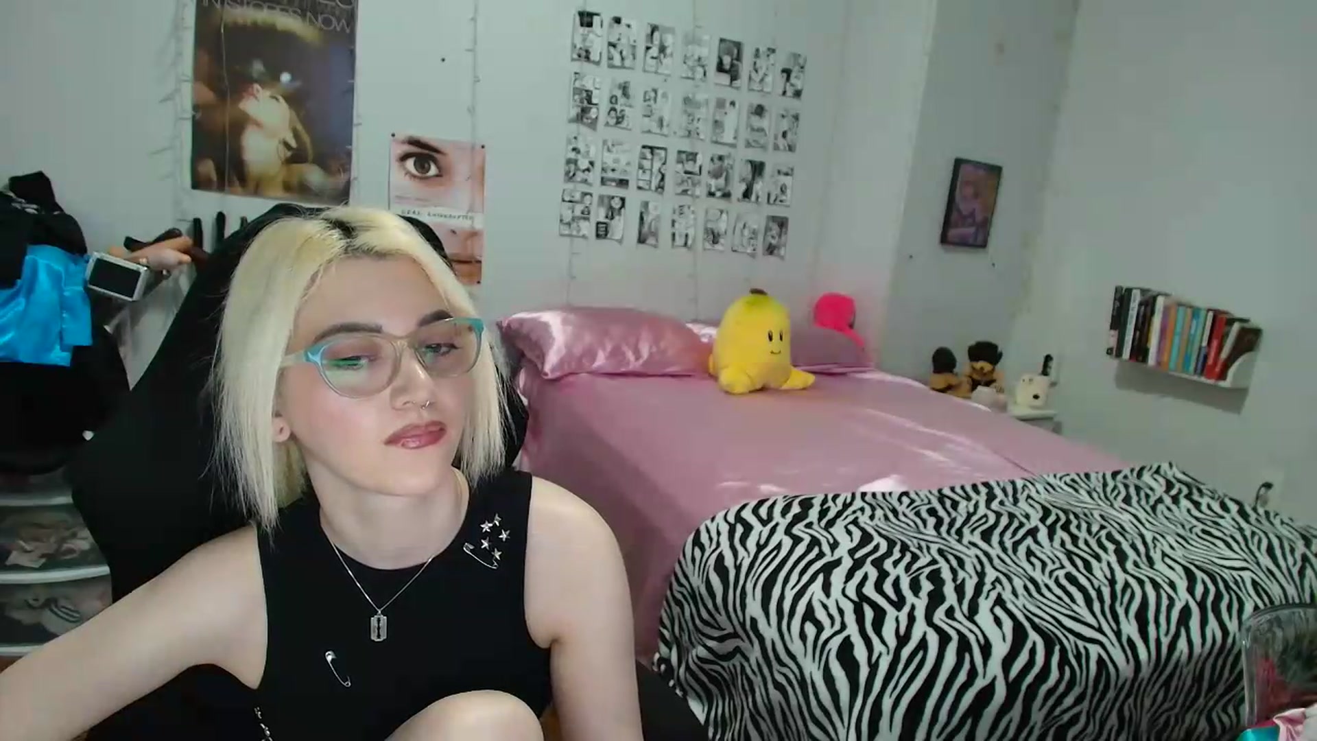 Gallery image thumbnail from AnnaTame's myfreecams stream on, 07/02/2026, 06:10 image 11 of 20