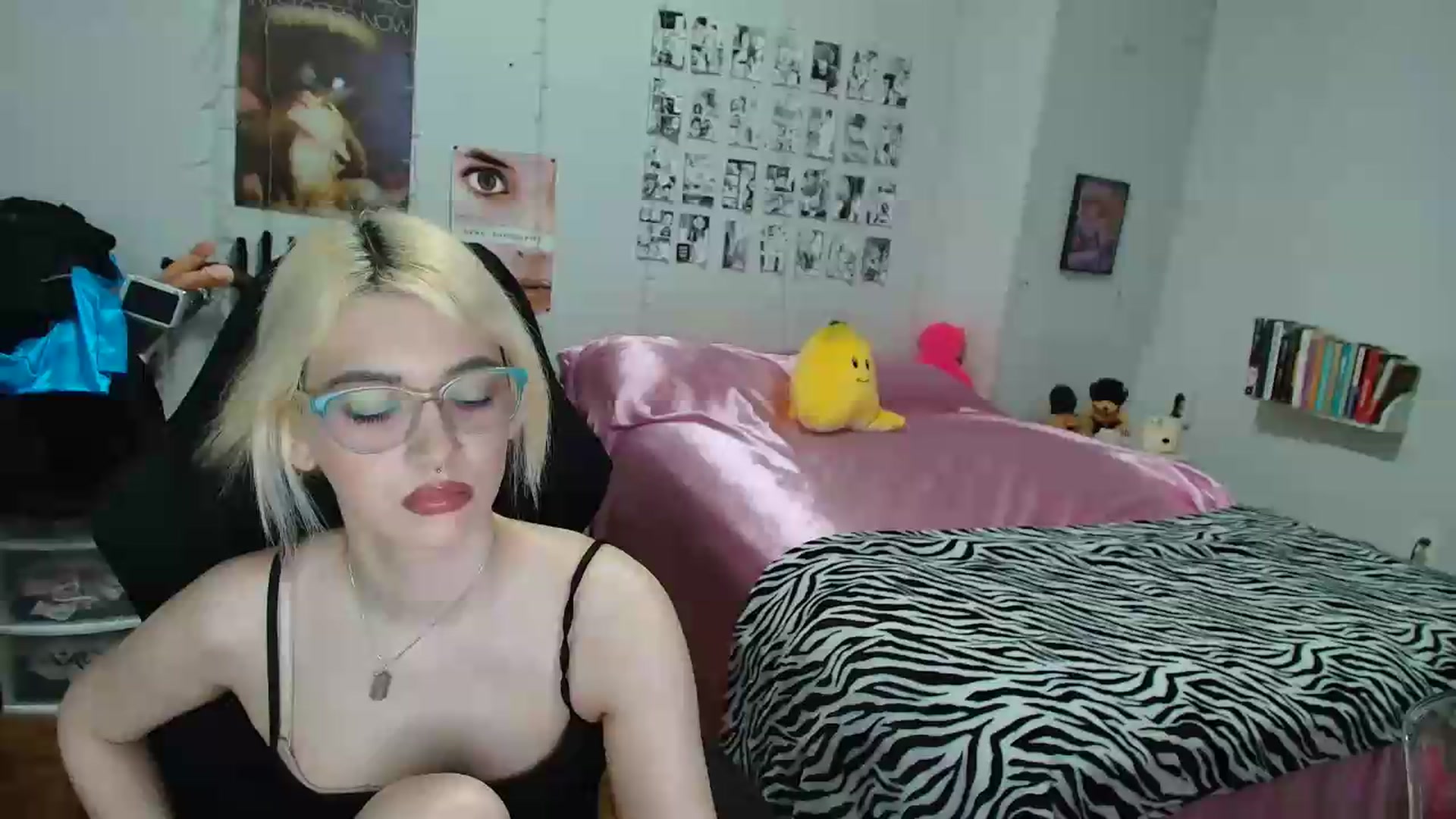 Gallery image thumbnail from AnnaTame's myfreecams stream on, 07/03/2026, 06:31 image 9 of 20