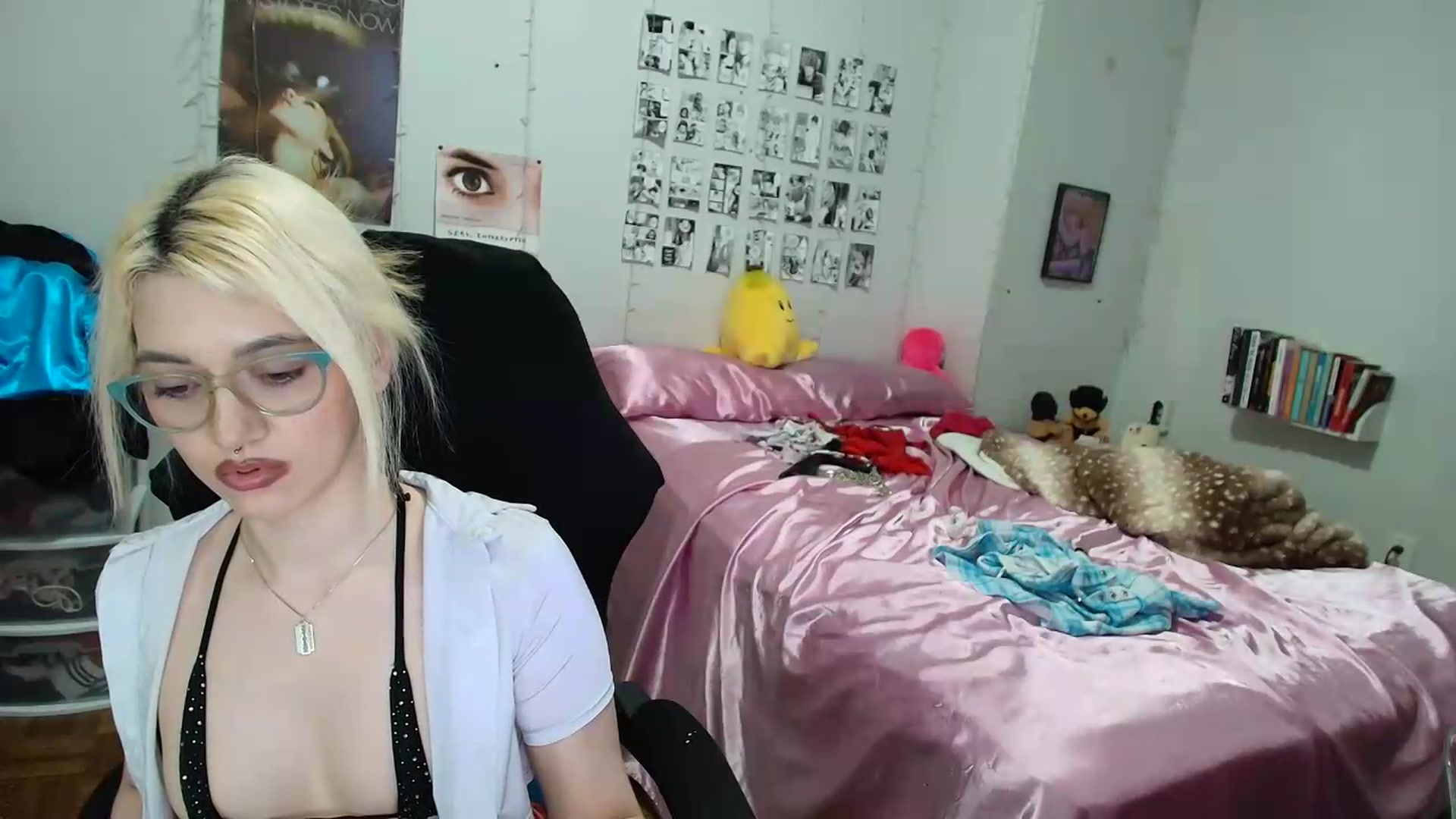 Gallery image thumbnail from AnnaTame's myfreecams stream on, 07/06/2026, 08:42 image 4 of 20