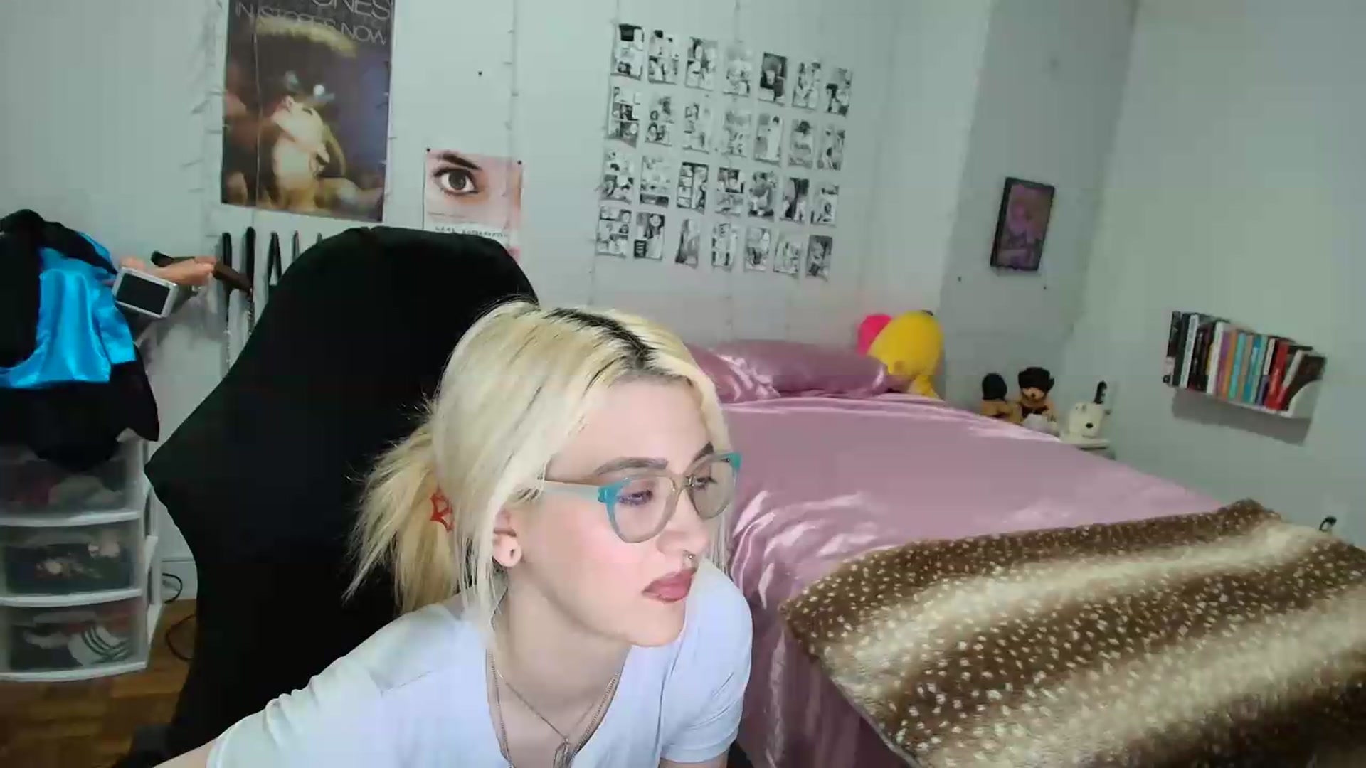 Gallery image thumbnail from AnnaTame's myfreecams stream on, 07/07/2026, 05:55 image 17 of 20