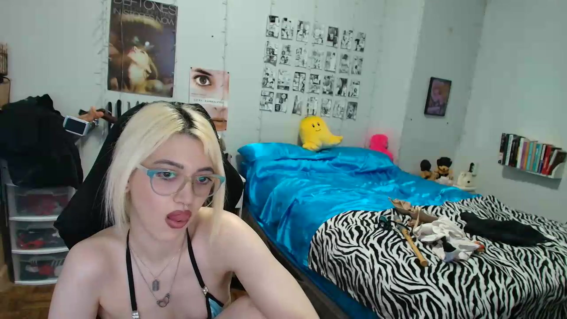 Gallery image thumbnail from AnnaTame's myfreecams stream on, 07/15/2026, 08:10 image 18 of 20