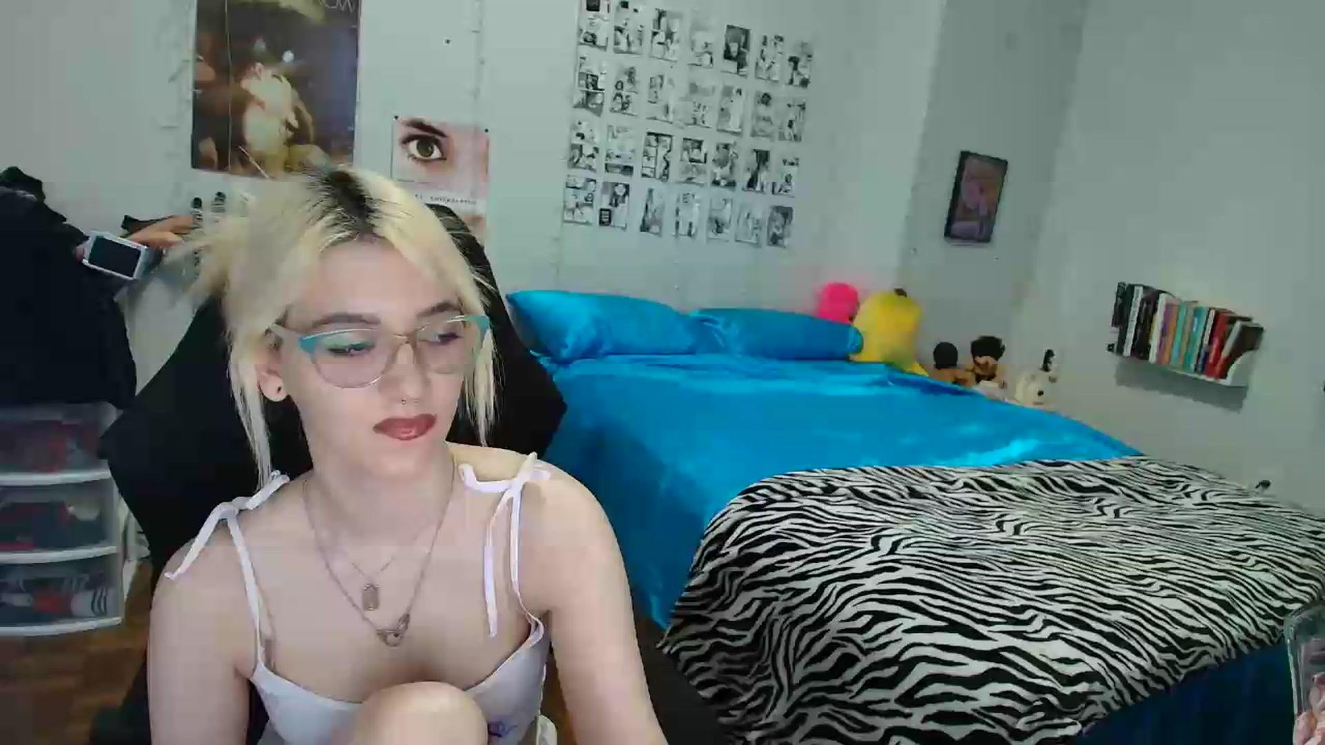 Gallery image thumbnail from AnnaTame's myfreecams stream on, 07/19/2026, 04:02 image 1 of 20
