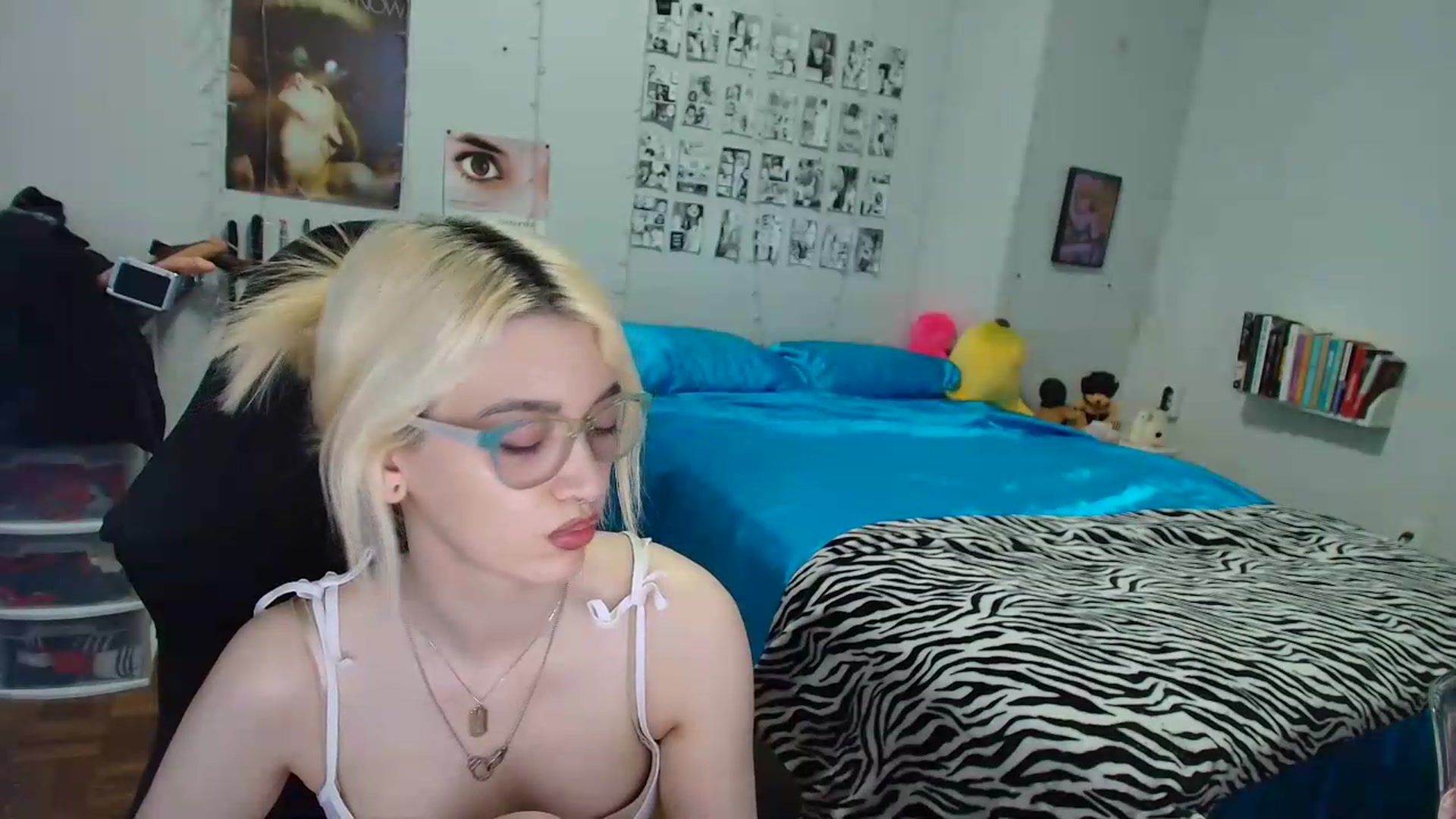 Gallery image thumbnail from AnnaTame's myfreecams stream on, 07/19/2026, 05:08 image 10 of 20