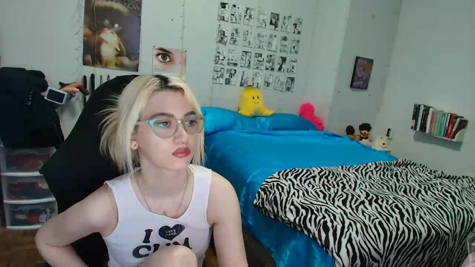 Gallery image thumbnail from AnnaTame's myfreecams stream on, 07/21/2026, 04:00 image 16 of 20