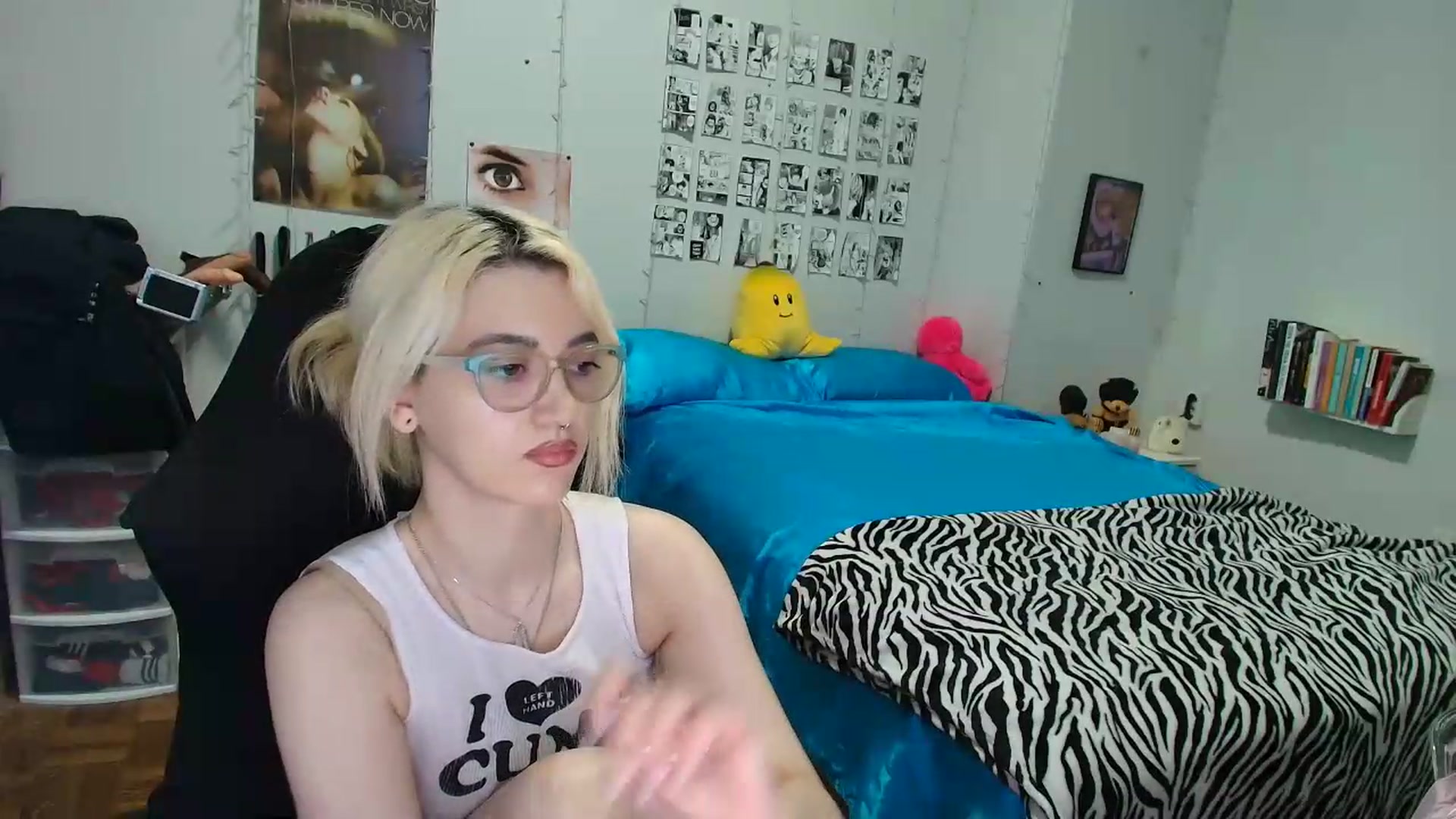 Gallery image thumbnail from AnnaTame's myfreecams stream on, 07/21/2026, 05:09 image 10 of 20