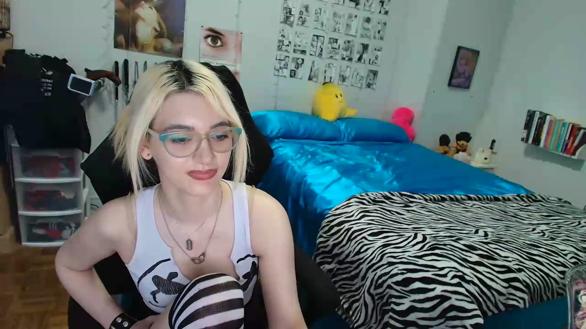 Gallery image thumbnail from AnnaTame's myfreecams stream on, 07/22/2026, 07:57 image 15 of 20