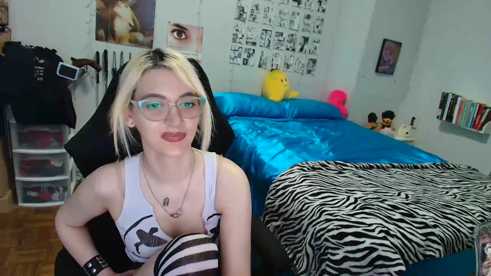 Gallery image thumbnail from AnnaTame's myfreecams stream on, 07/22/2026, 07:57 image 12 of 20