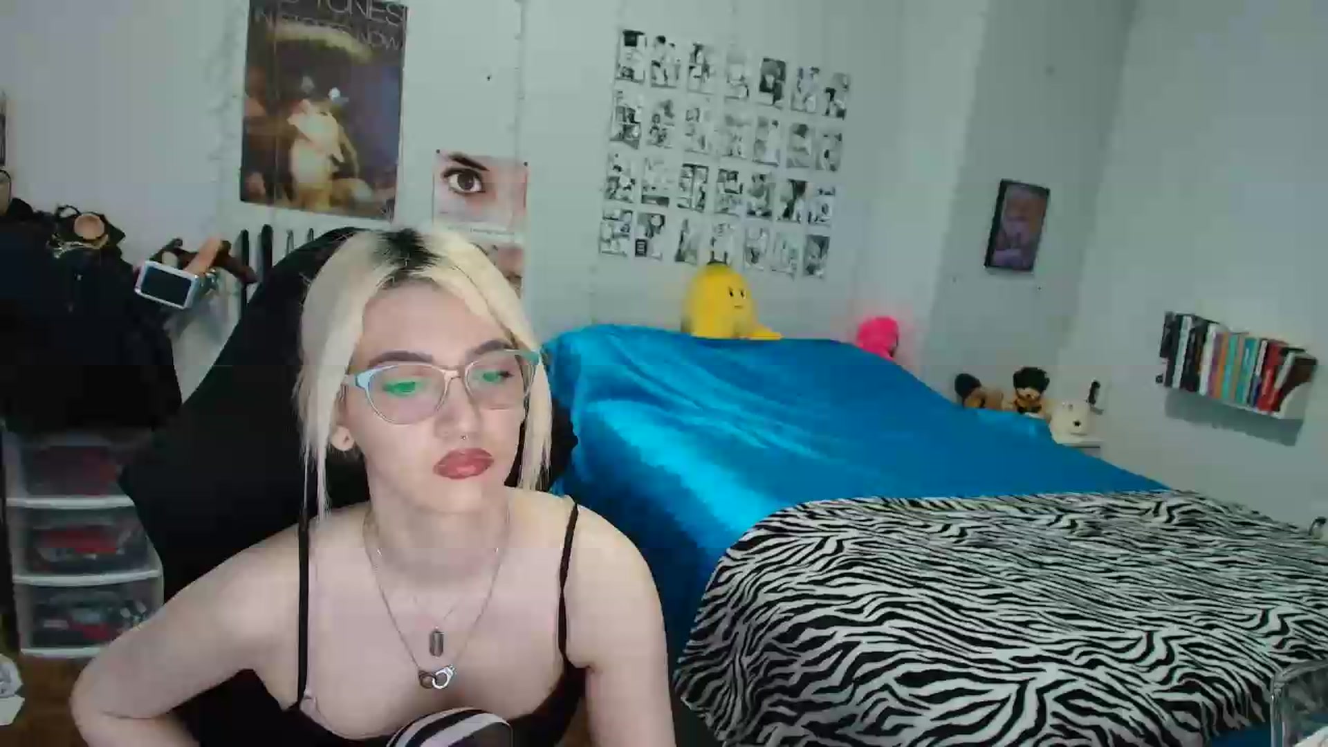 Gallery image thumbnail from AnnaTame's myfreecams stream on, 07/27/2026, 04:25 image 10 of 20