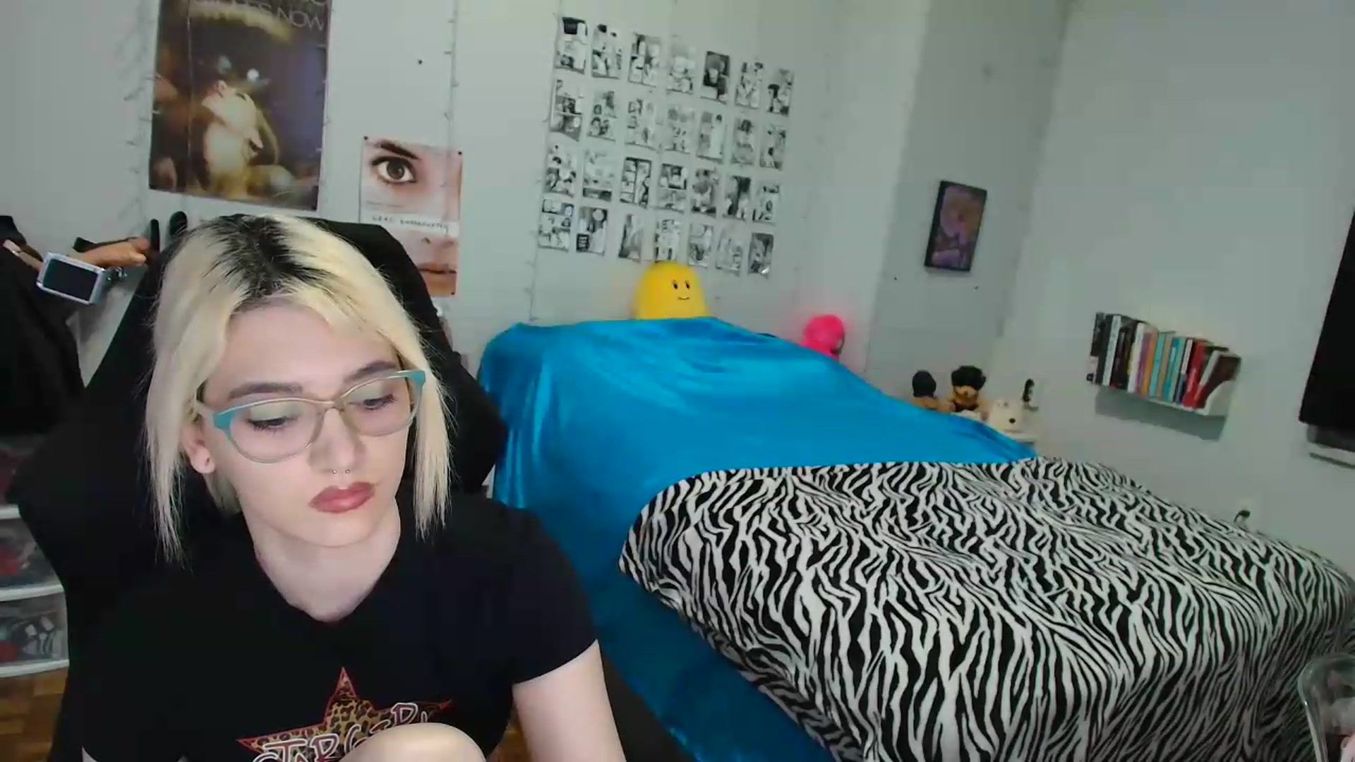 Gallery image thumbnail from AnnaTame's myfreecams stream on, 07/28/2026, 06:40 image 14 of 20