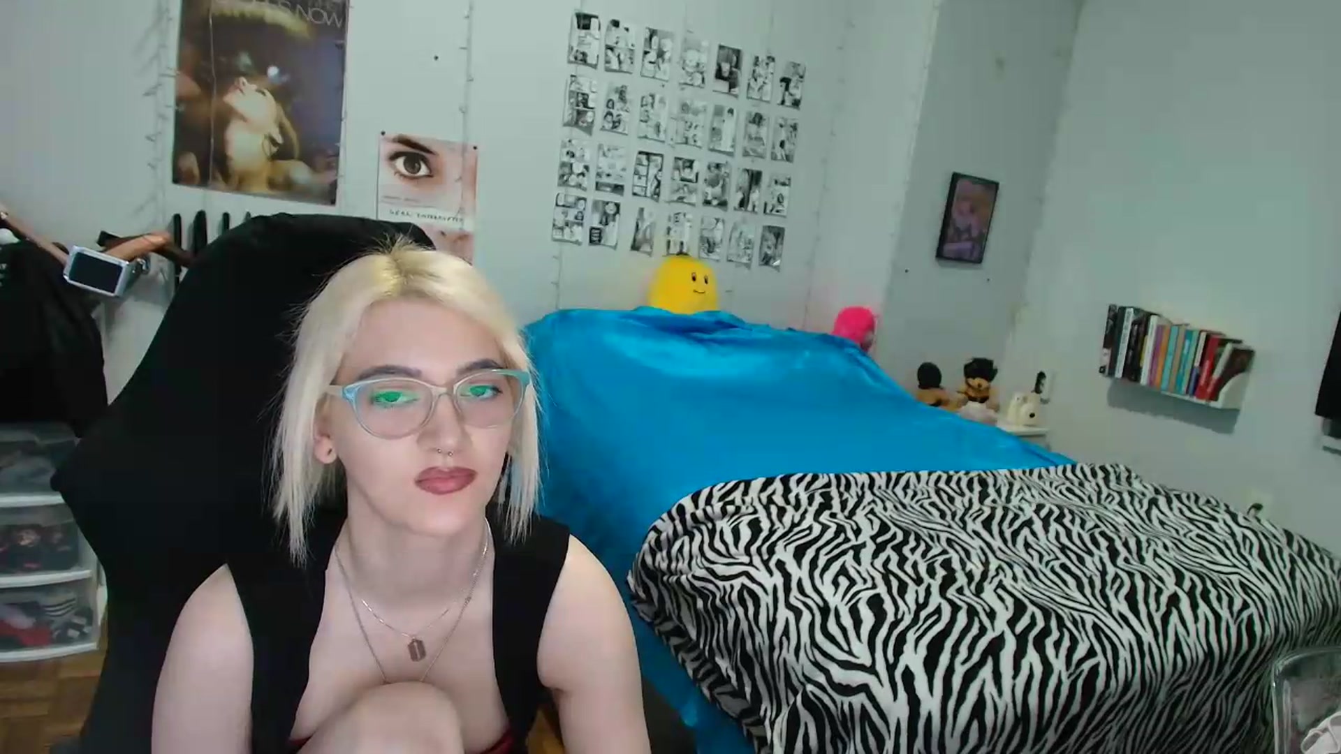 Gallery image thumbnail from AnnaTame's myfreecams stream on, 08/04/2026, 09:43 image 12 of 20