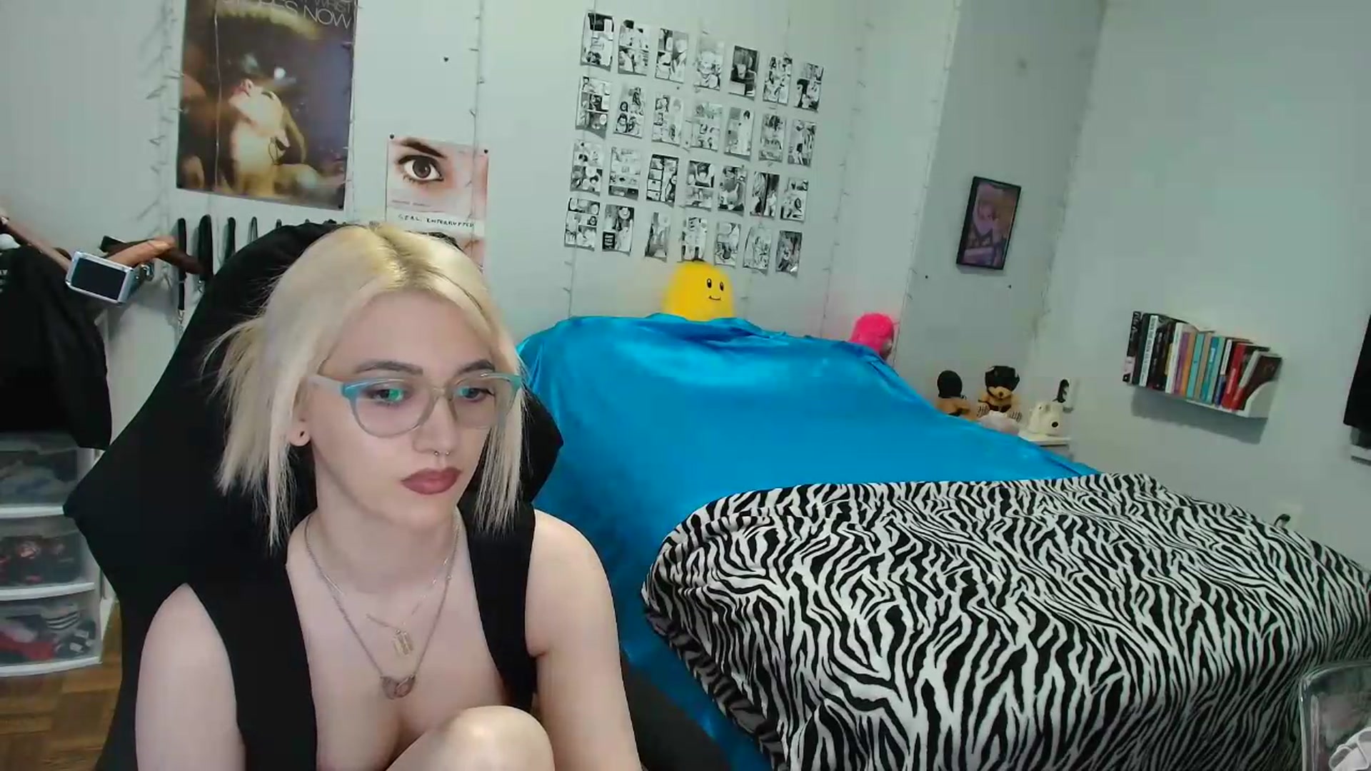 Gallery image thumbnail from AnnaTame's myfreecams stream on, 08/04/2026, 09:43 image 15 of 20
