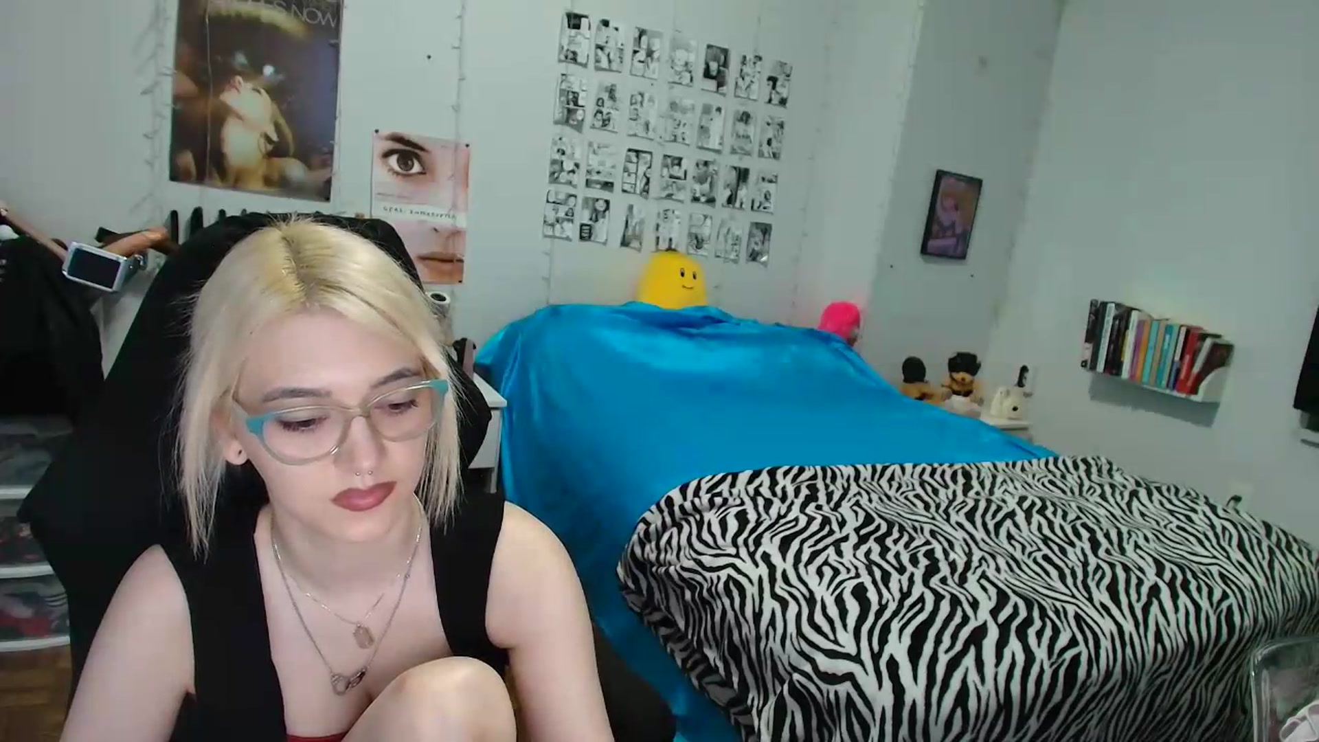 Gallery image thumbnail from AnnaTame's myfreecams stream on, 08/04/2026, 09:43 image 16 of 20