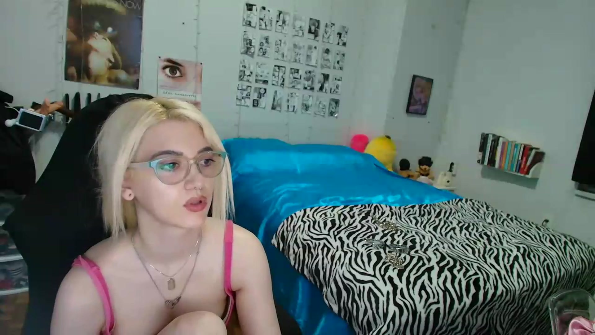 Gallery image thumbnail from AnnaTame's myfreecams stream on, 08/07/2026, 07:56 image 10 of 20