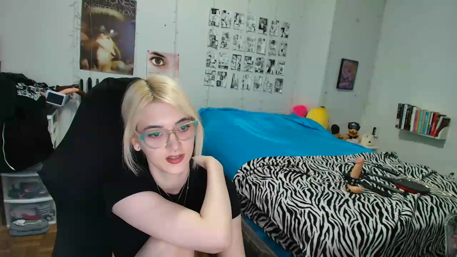 Gallery image thumbnail from AnnaTame's myfreecams stream on, 08/11/2026, 07:38 image 9 of 20
