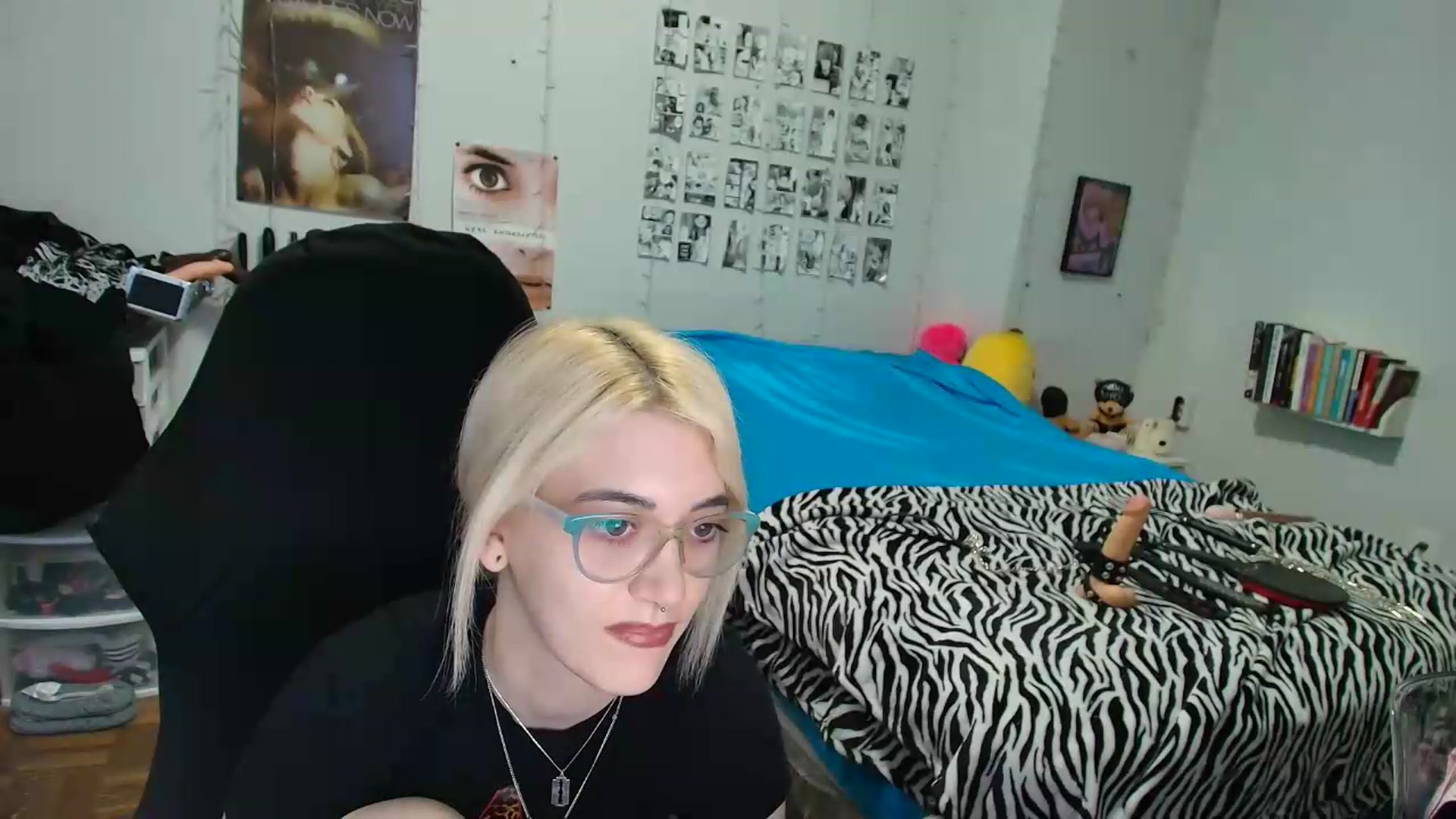 Gallery image thumbnail from AnnaTame's myfreecams stream on, 08/11/2026, 07:38 image 15 of 20