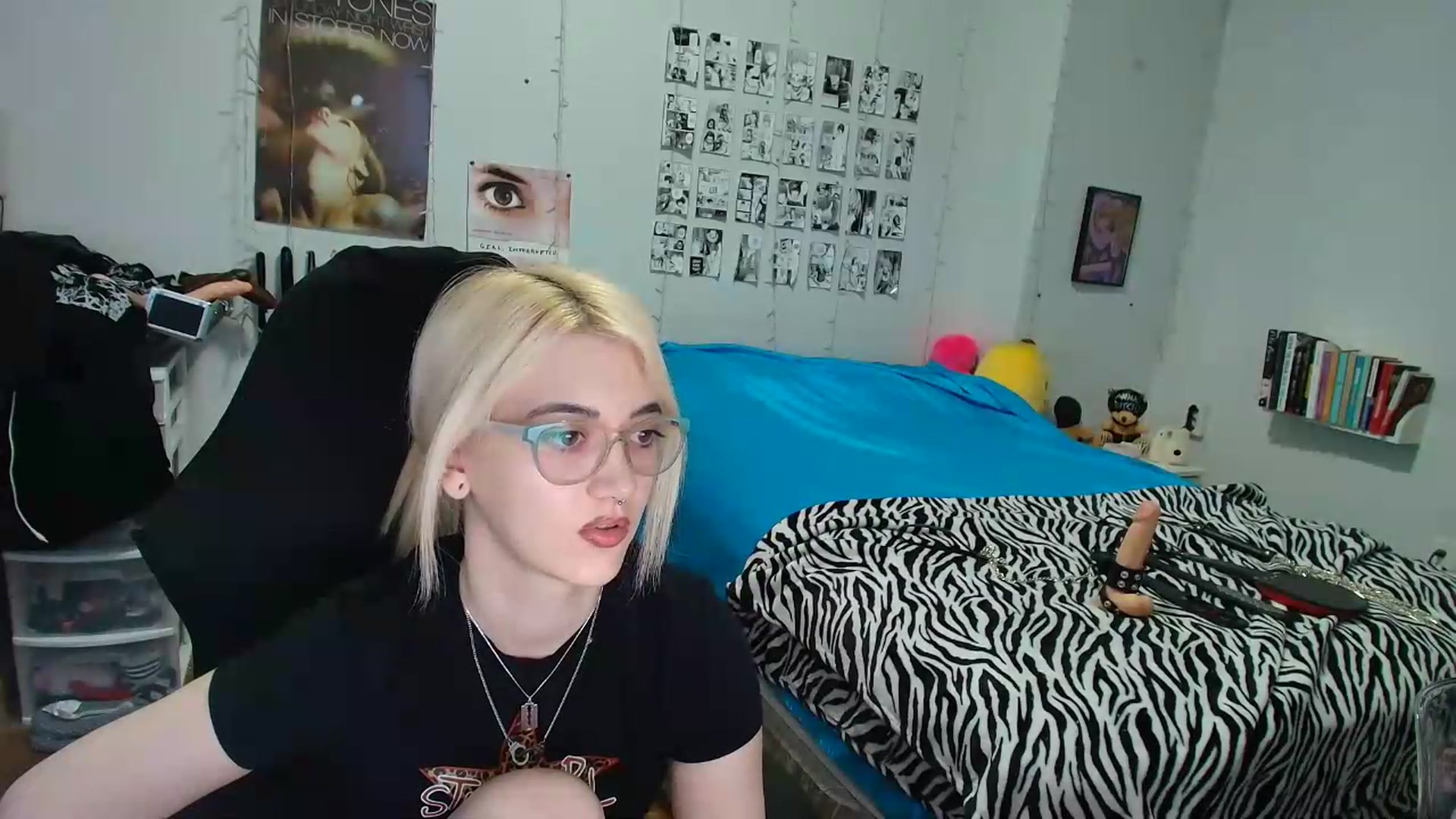 Gallery image thumbnail from AnnaTame's myfreecams stream on, 08/11/2026, 07:38 image 10 of 20
