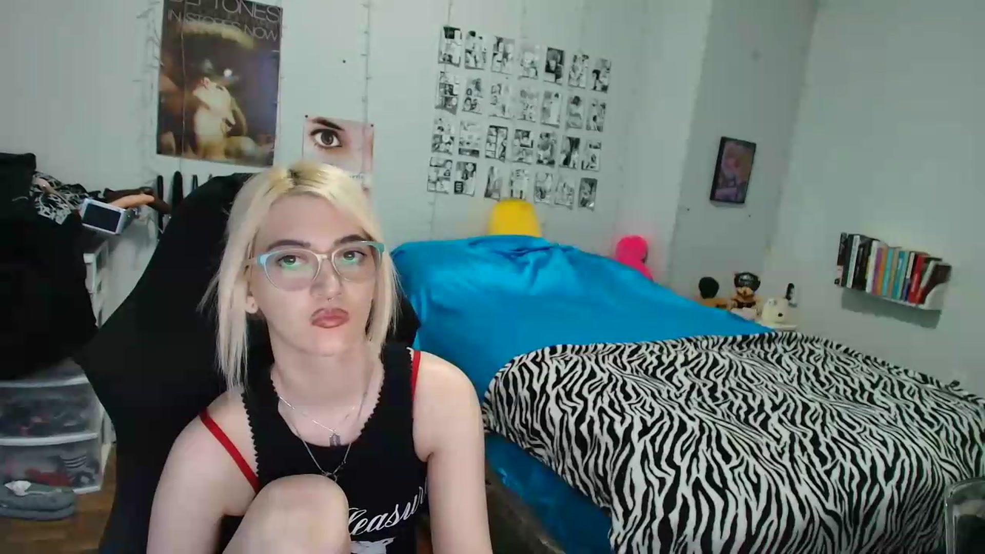 Gallery image thumbnail from AnnaTame's myfreecams stream on, 08/12/2026, 06:43 image 15 of 20