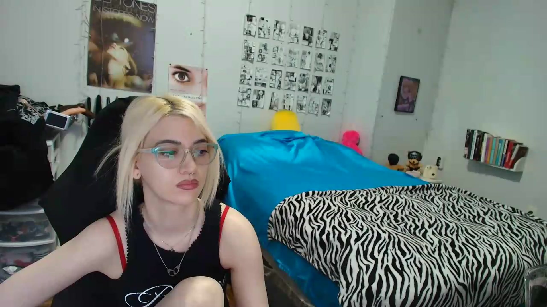 Gallery image thumbnail from AnnaTame's myfreecams stream on, 08/12/2026, 06:43 image 18 of 20