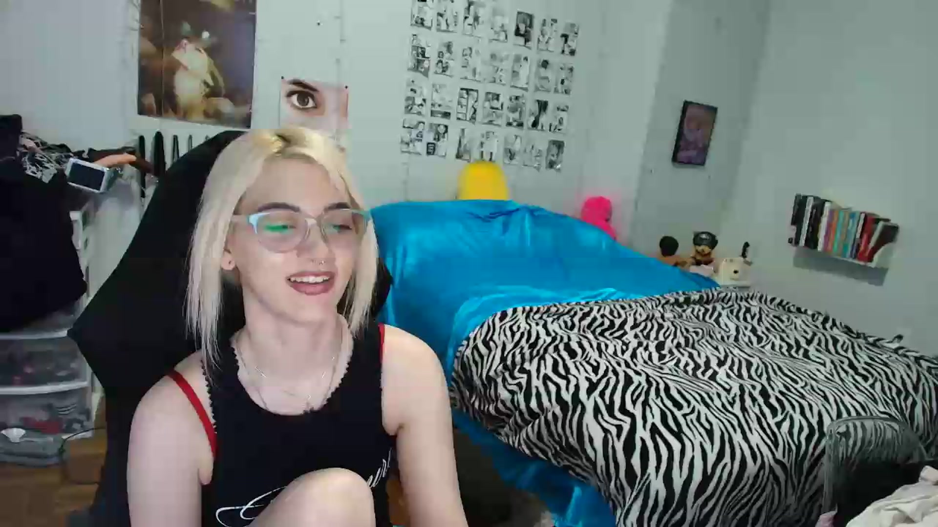 Gallery image thumbnail from AnnaTame's myfreecams stream on, 08/12/2026, 12:42 image 11 of 20