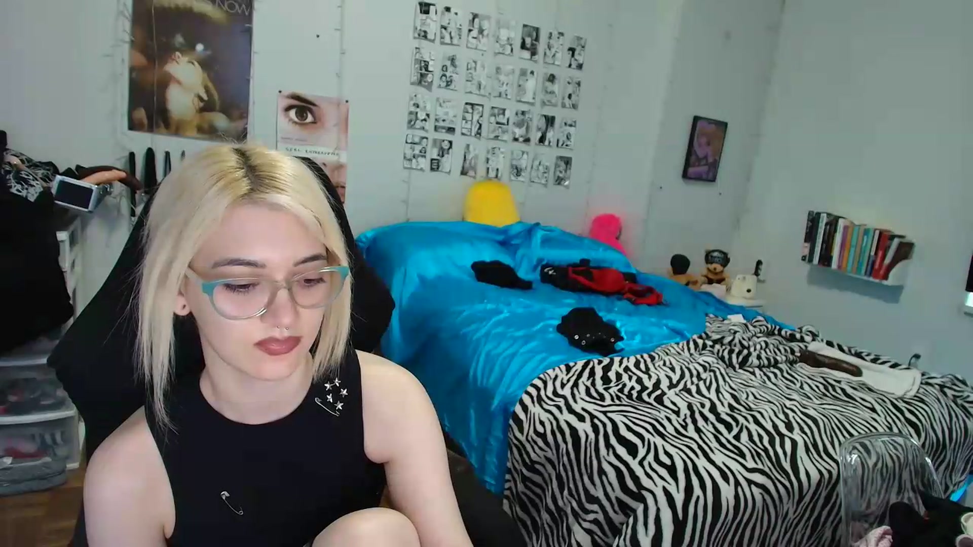 Gallery image thumbnail from AnnaTame's myfreecams stream on, 08/12/2026, 12:54 image 13 of 20