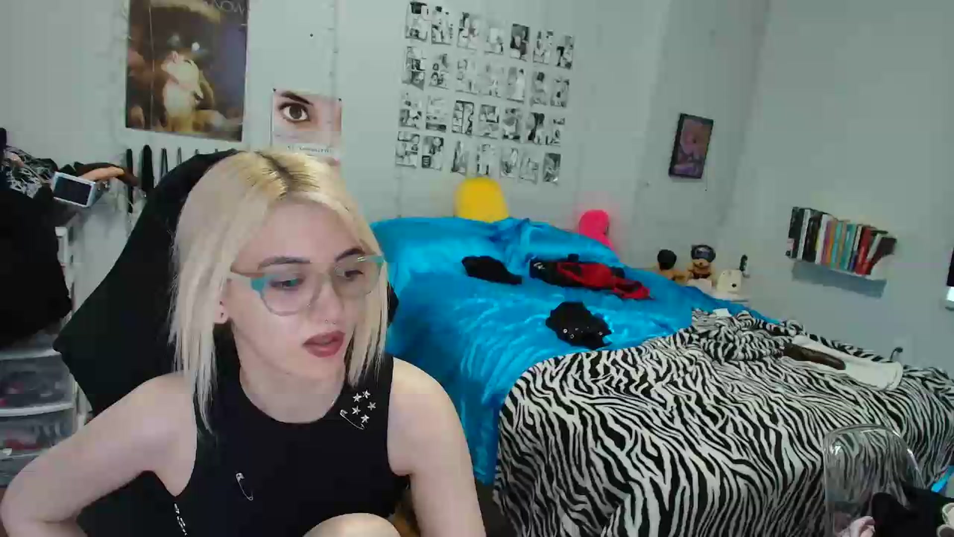 Gallery image thumbnail from AnnaTame's myfreecams stream on, 08/12/2026, 12:54 image 5 of 20