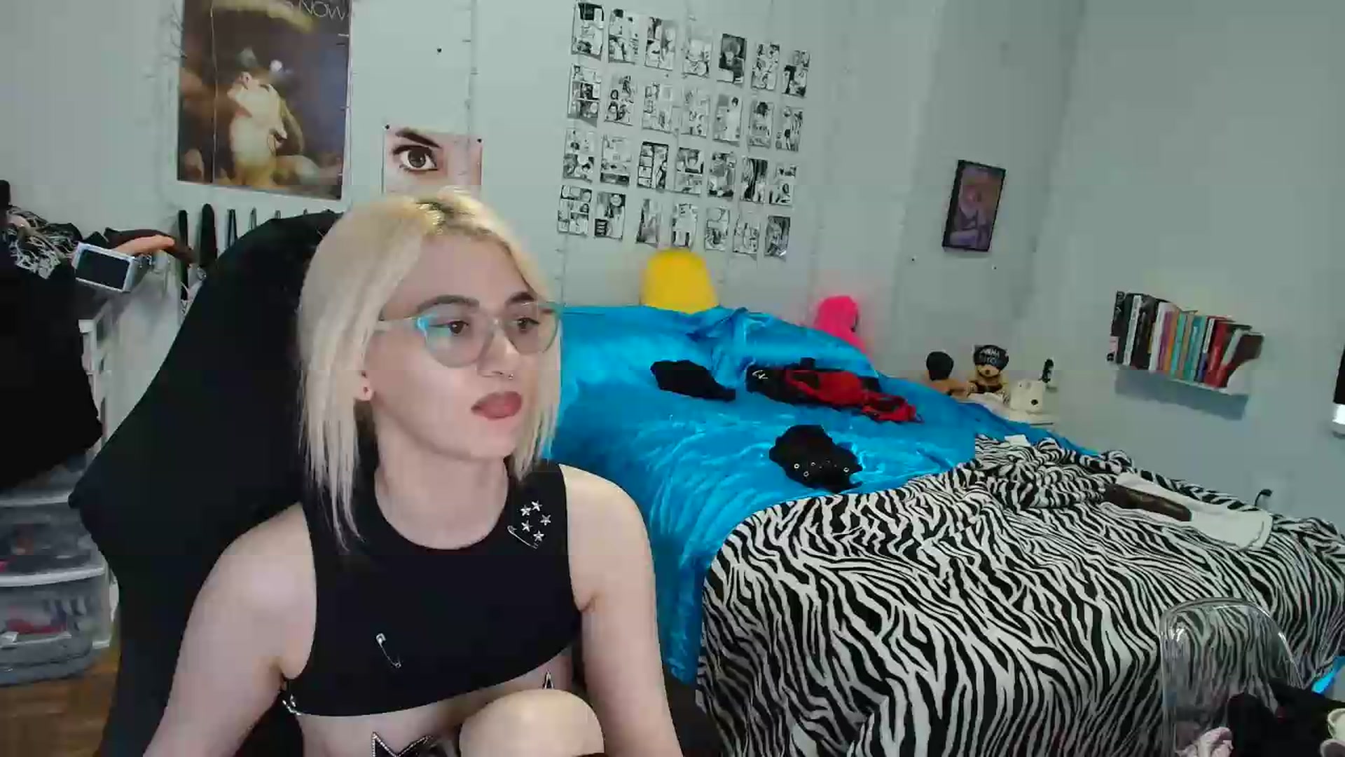 Gallery image thumbnail from AnnaTame's myfreecams stream on, 08/12/2026, 12:54 image 1 of 20