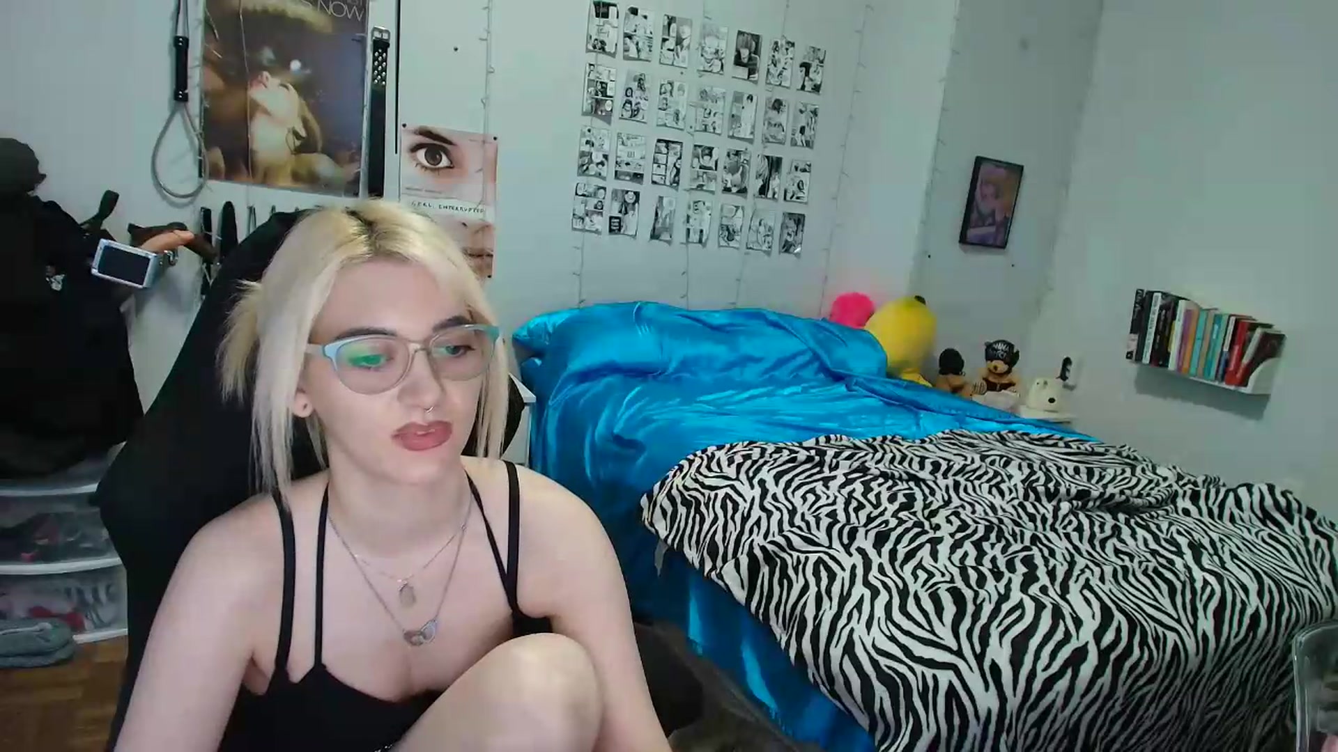 Gallery image thumbnail from AnnaTame's myfreecams stream on, 08/14/2026, 08:42 image 10 of 20