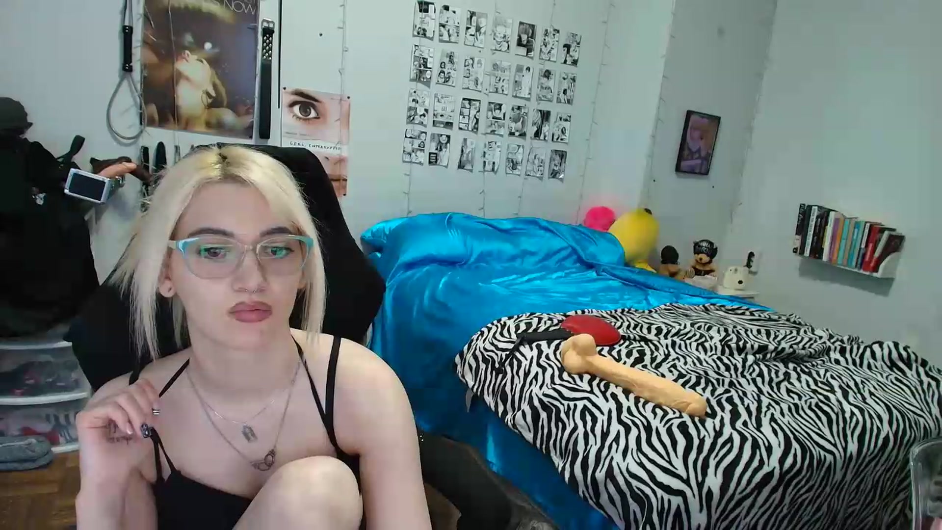 Gallery image thumbnail from AnnaTame's myfreecams stream on, 08/14/2026, 08:42 image 18 of 20