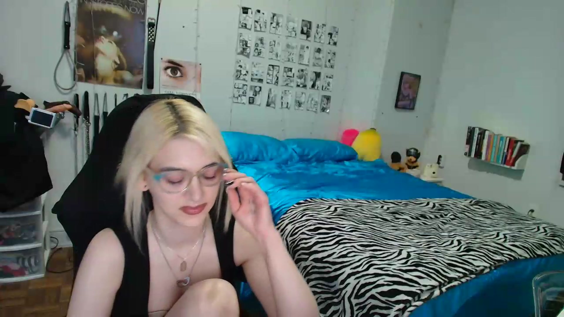 Gallery image thumbnail from AnnaTame's myfreecams stream on, 08/17/2026, 10:25 image 11 of 20