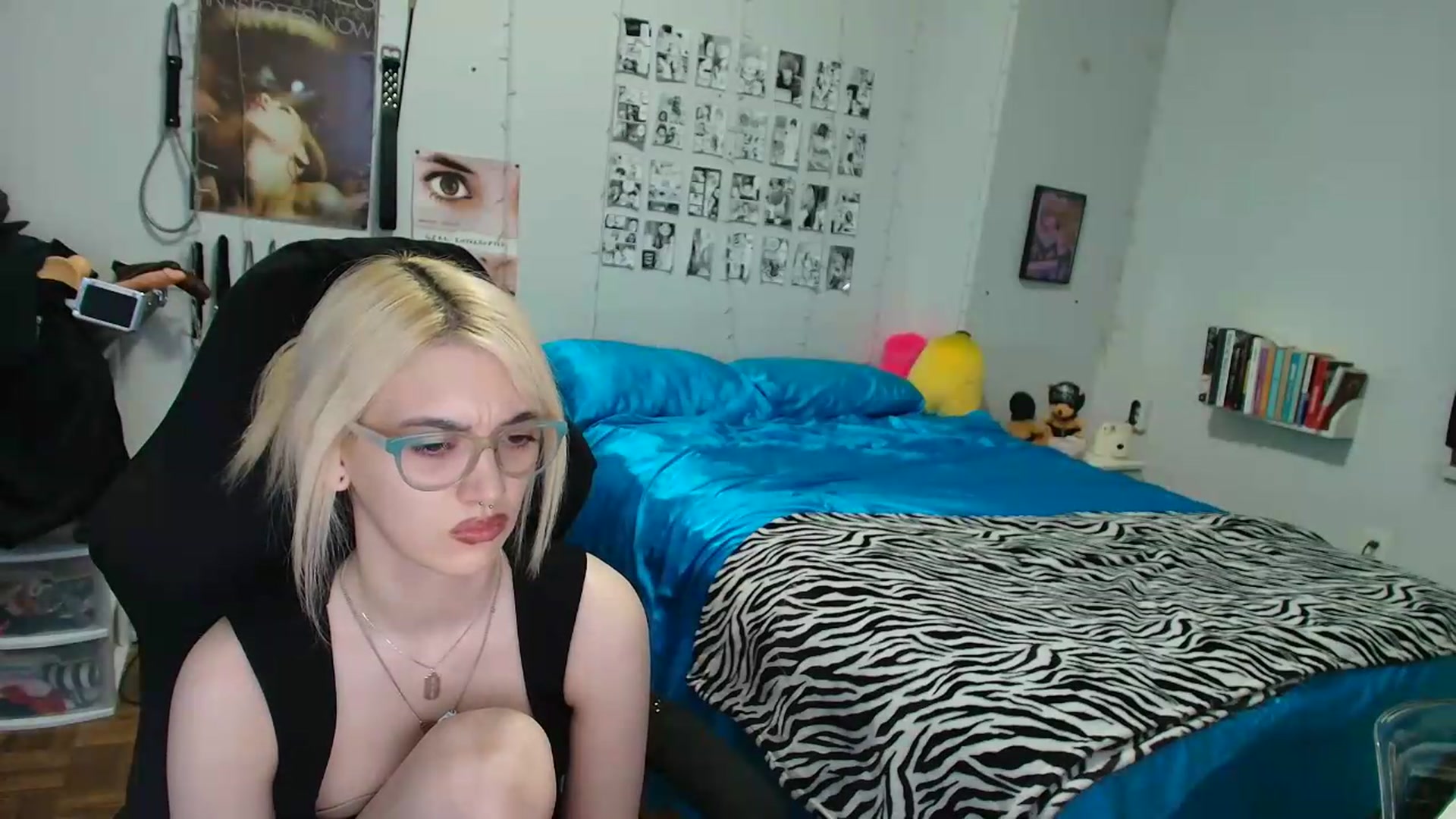 Gallery image thumbnail from AnnaTame's myfreecams stream on, 08/17/2026, 10:25 image 10 of 20