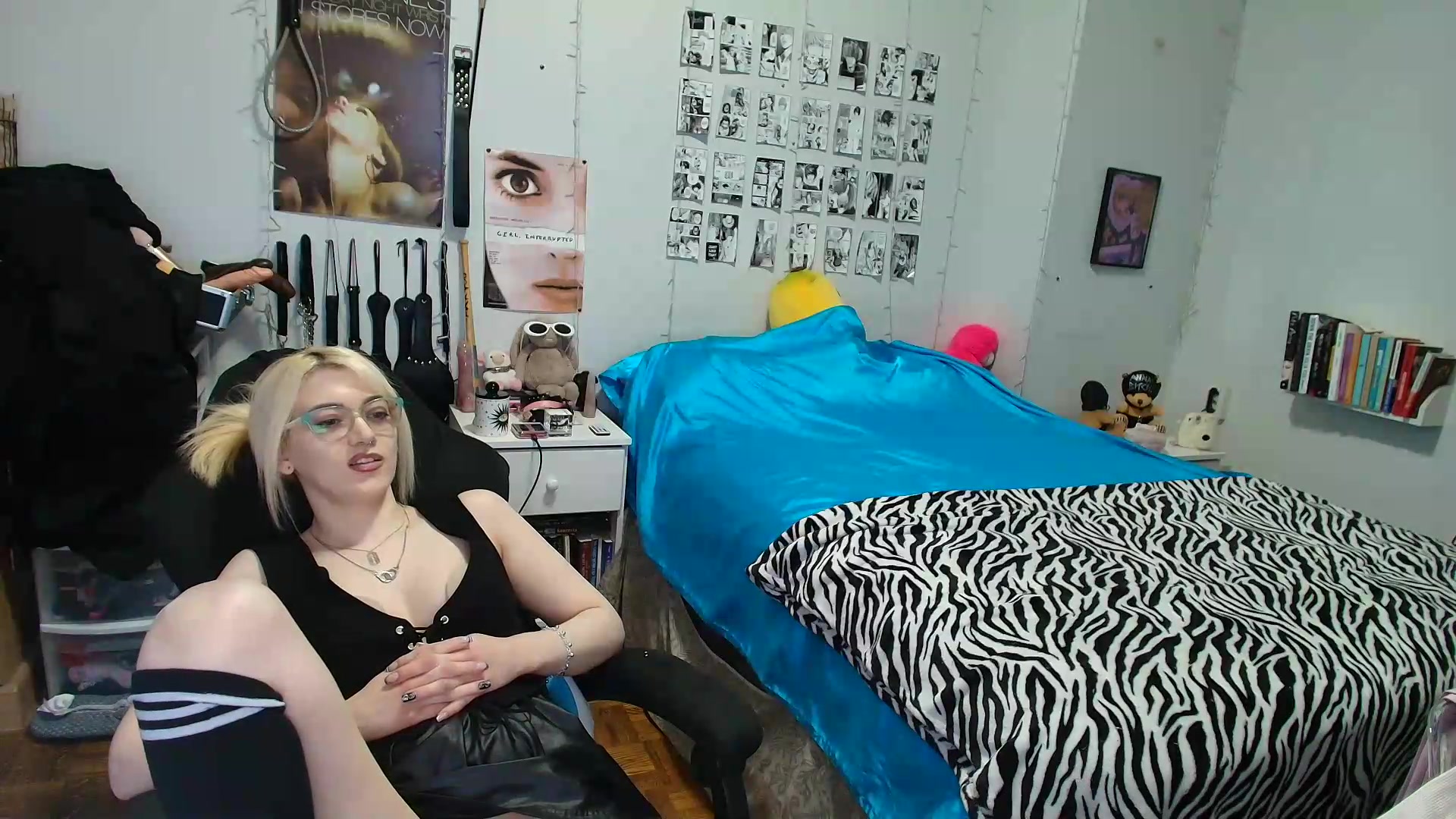 Gallery image thumbnail from AnnaTame's myfreecams stream on, 08/21/2026, 08:35 image 14 of 20