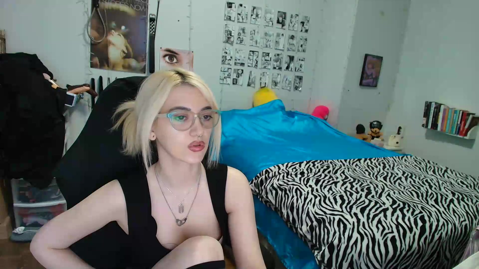 Gallery image thumbnail from AnnaTame's myfreecams stream on, 08/21/2026, 08:35 image 10 of 20