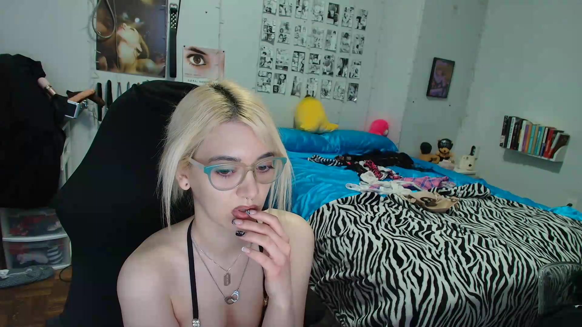 Gallery image thumbnail from AnnaTame's myfreecams stream on, 08/23/2026, 06:51 image 16 of 20