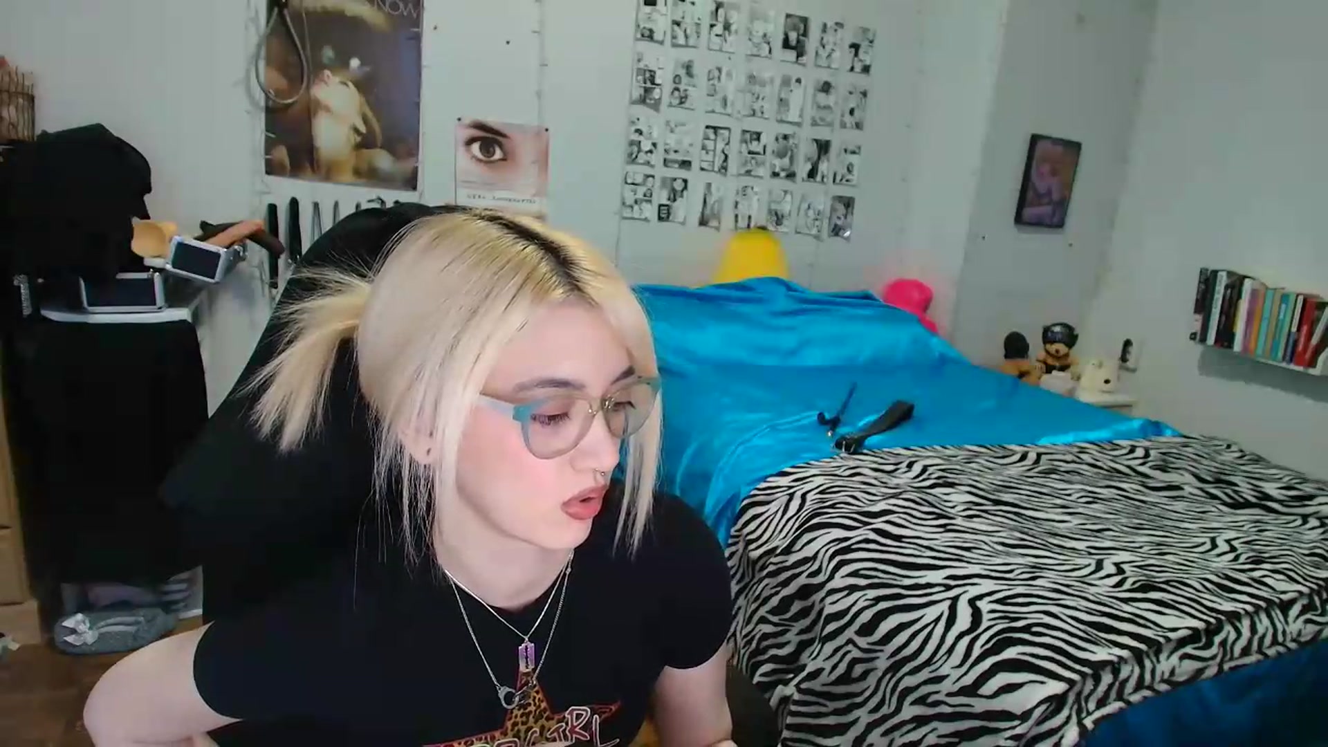 Gallery image thumbnail from AnnaTame's myfreecams stream on, 08/25/2026, 03:57 image 19 of 20