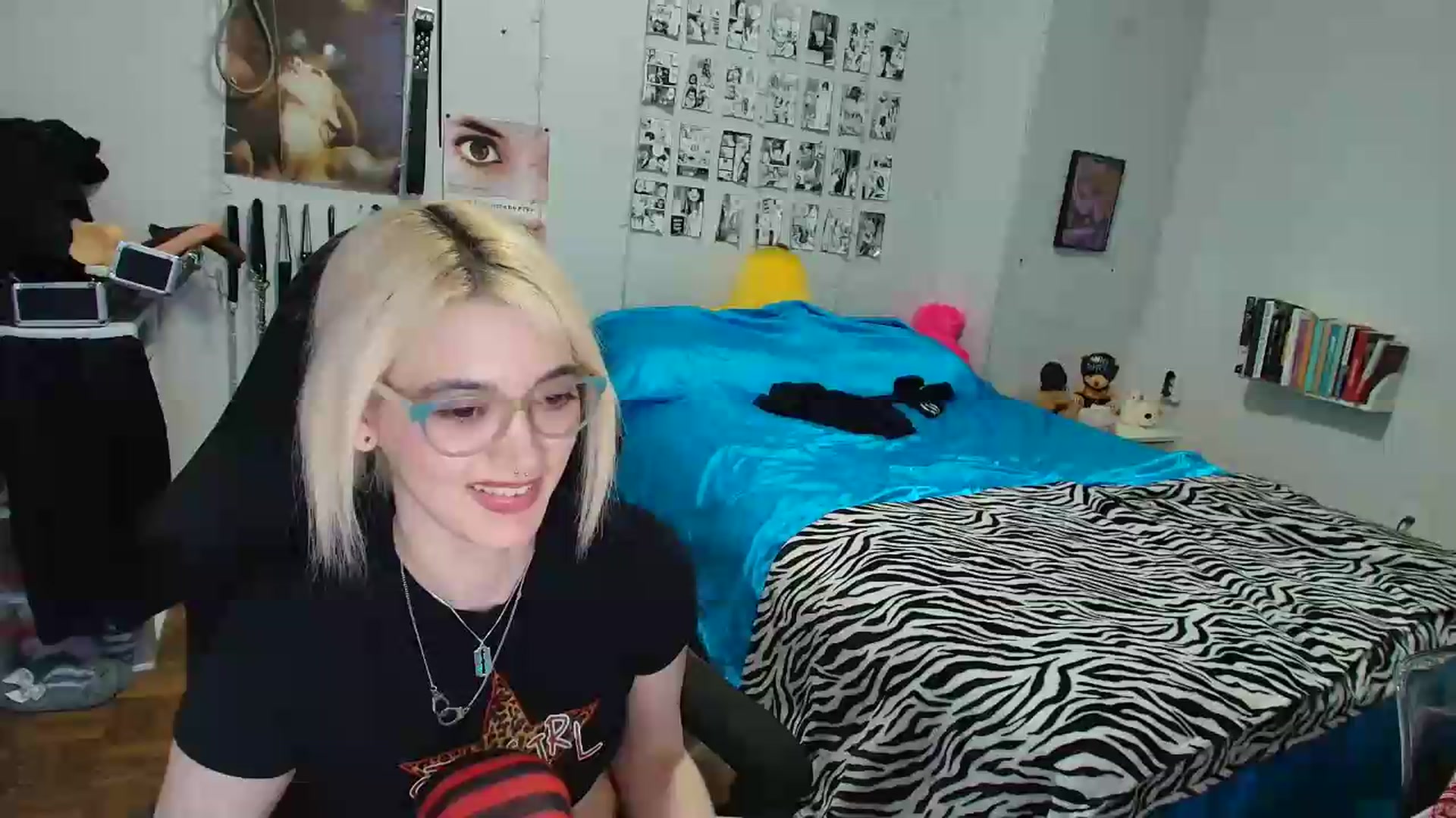 Gallery image thumbnail from AnnaTame's myfreecams stream on, 08/25/2026, 09:15 image 17 of 20