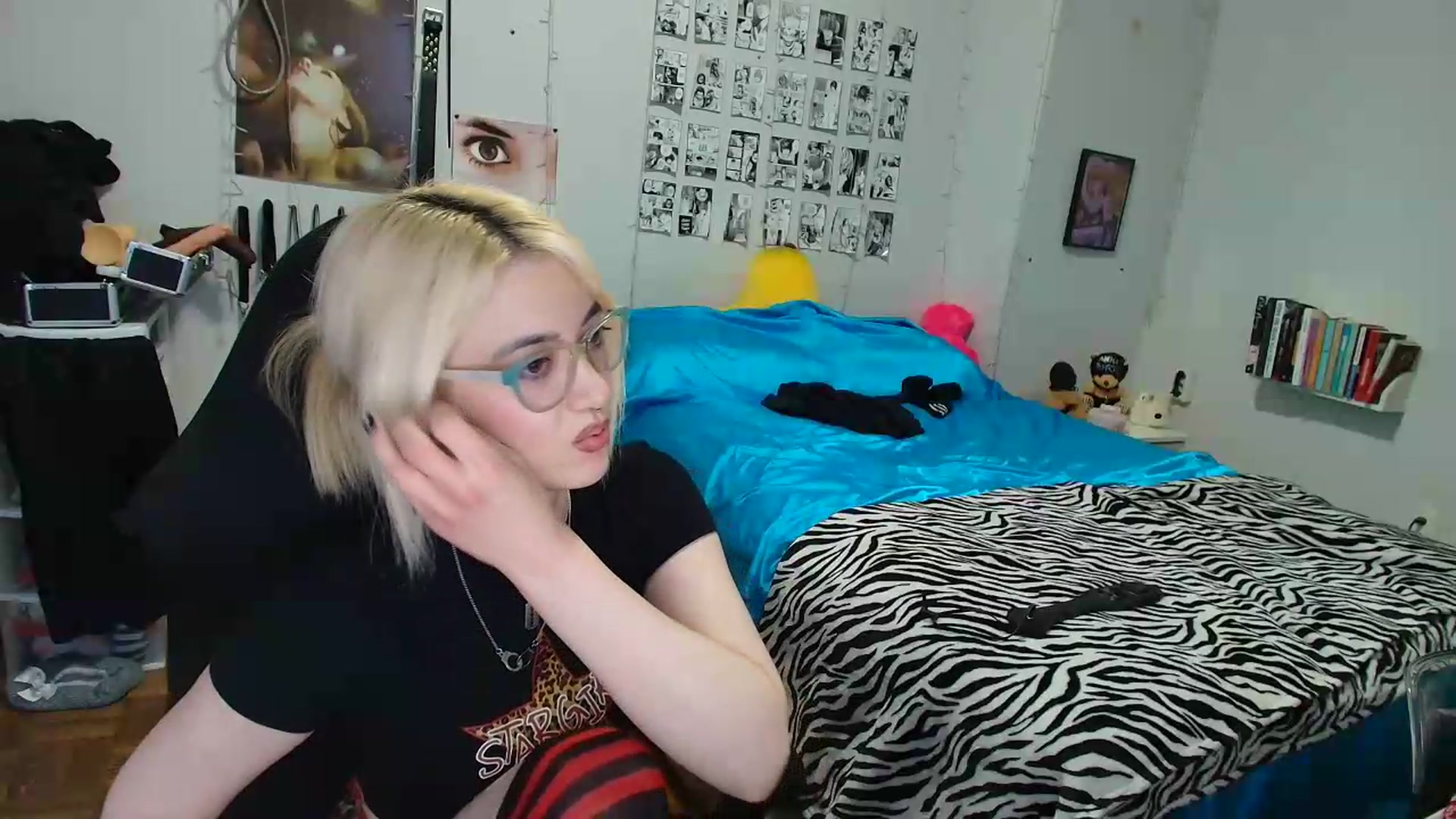Gallery image thumbnail from AnnaTame's myfreecams stream on, 08/25/2026, 09:15 image 15 of 20
