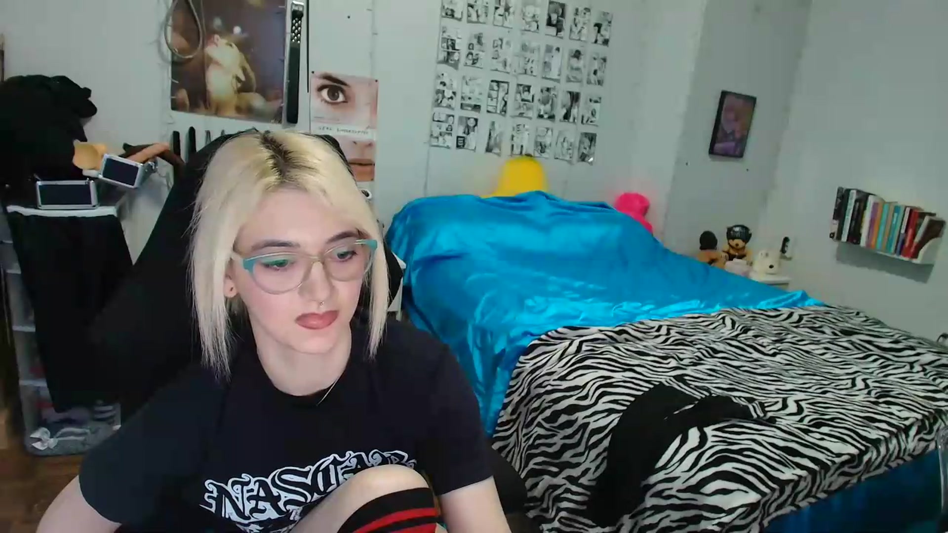 Gallery image thumbnail from AnnaTame's myfreecams stream on, 08/25/2026, 09:15 image 10 of 20