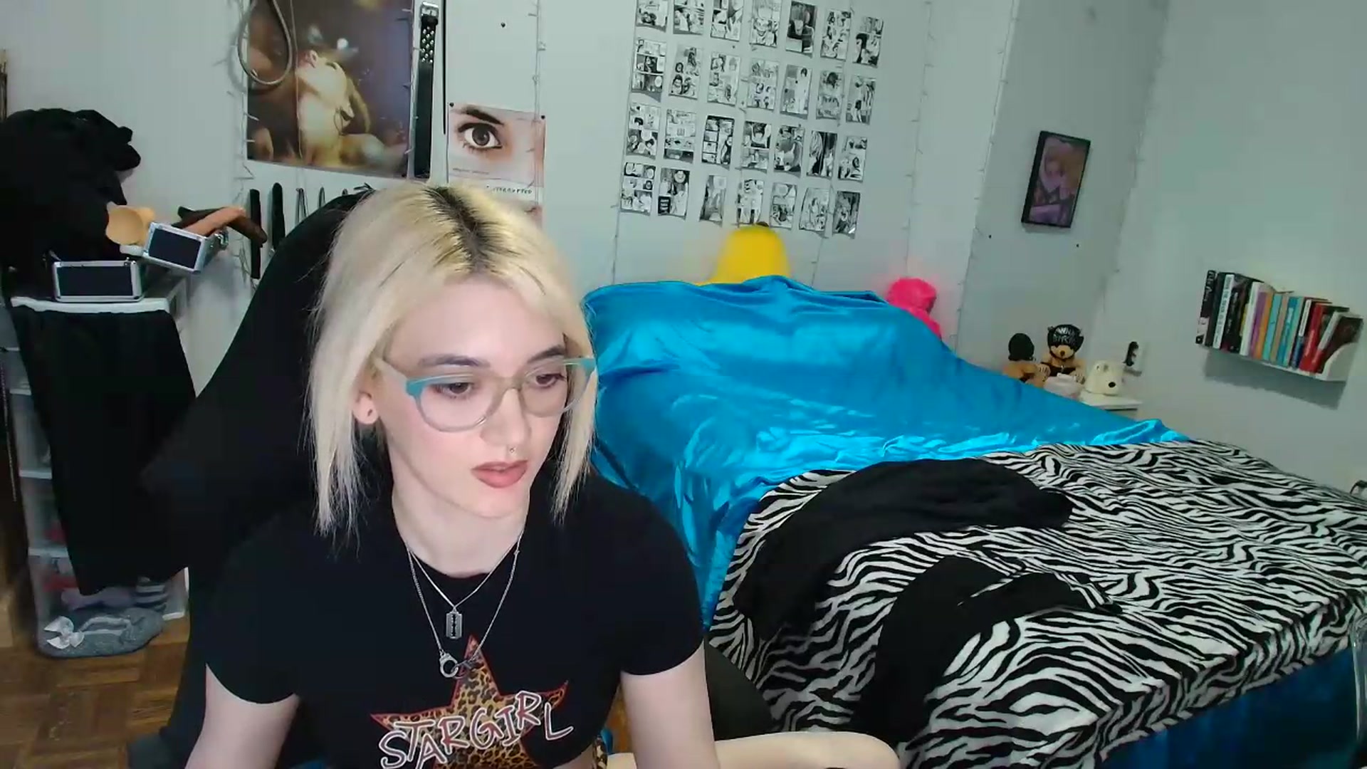 Gallery image thumbnail from AnnaTame's myfreecams stream on, 08/25/2026, 09:15 image 12 of 20