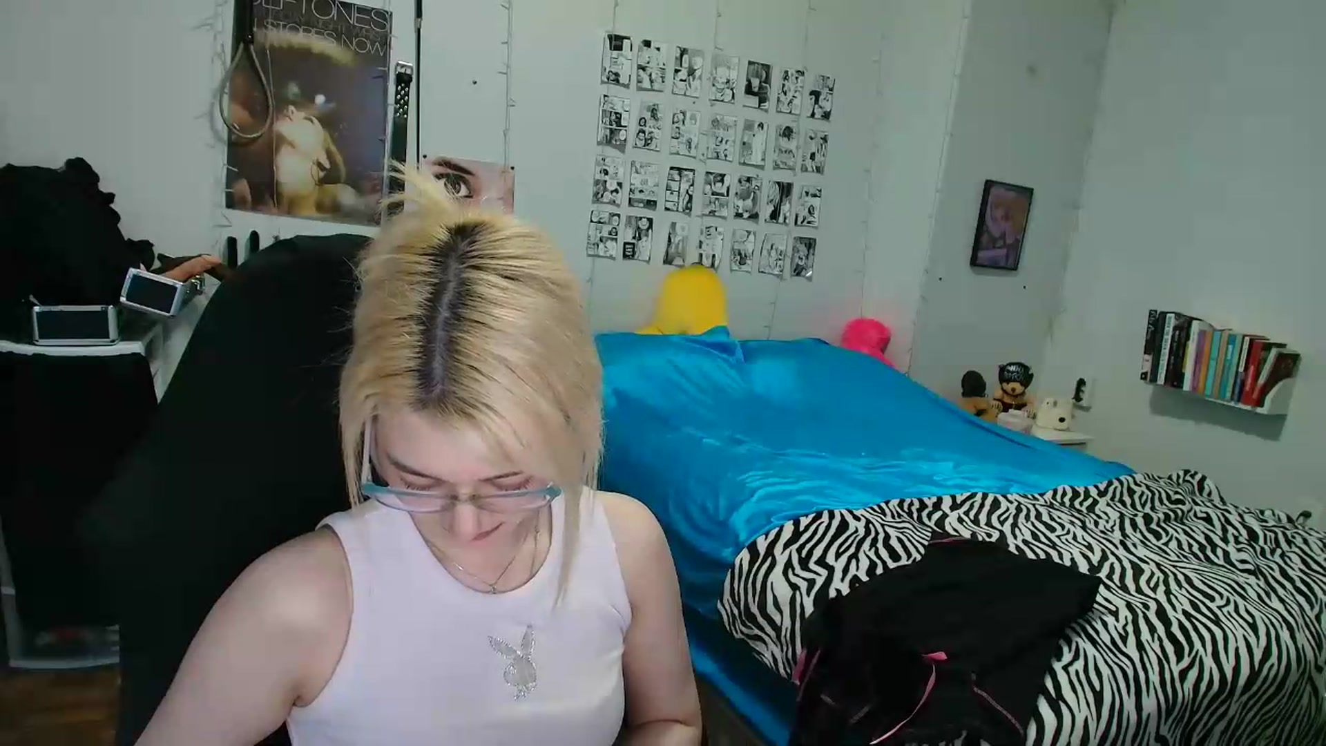 Gallery image thumbnail from AnnaTame's myfreecams stream on, 08/26/2026, 09:28 image 16 of 20