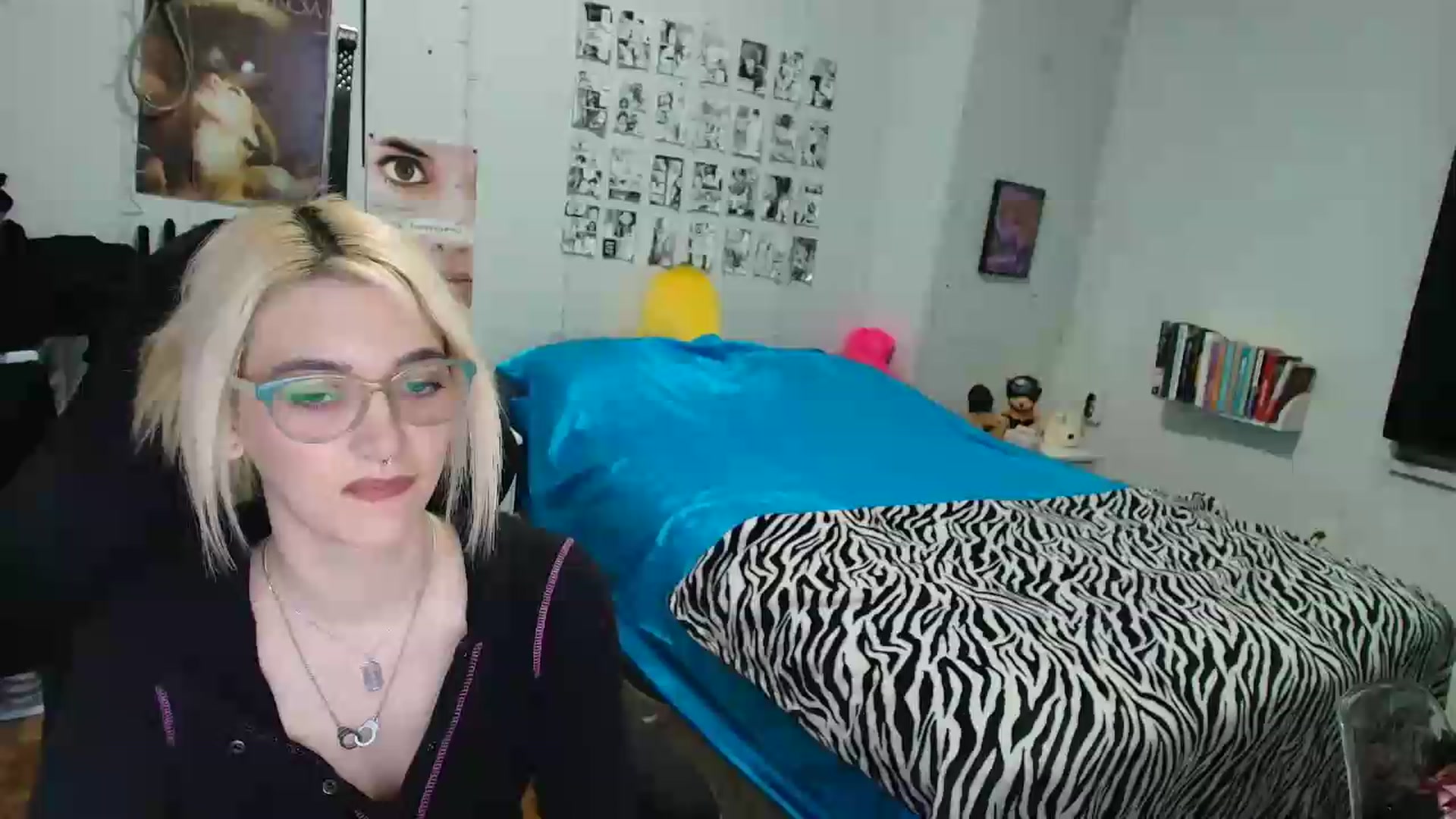 Gallery image thumbnail from AnnaTame's myfreecams stream on, 08/26/2026, 09:28 image 1 of 20