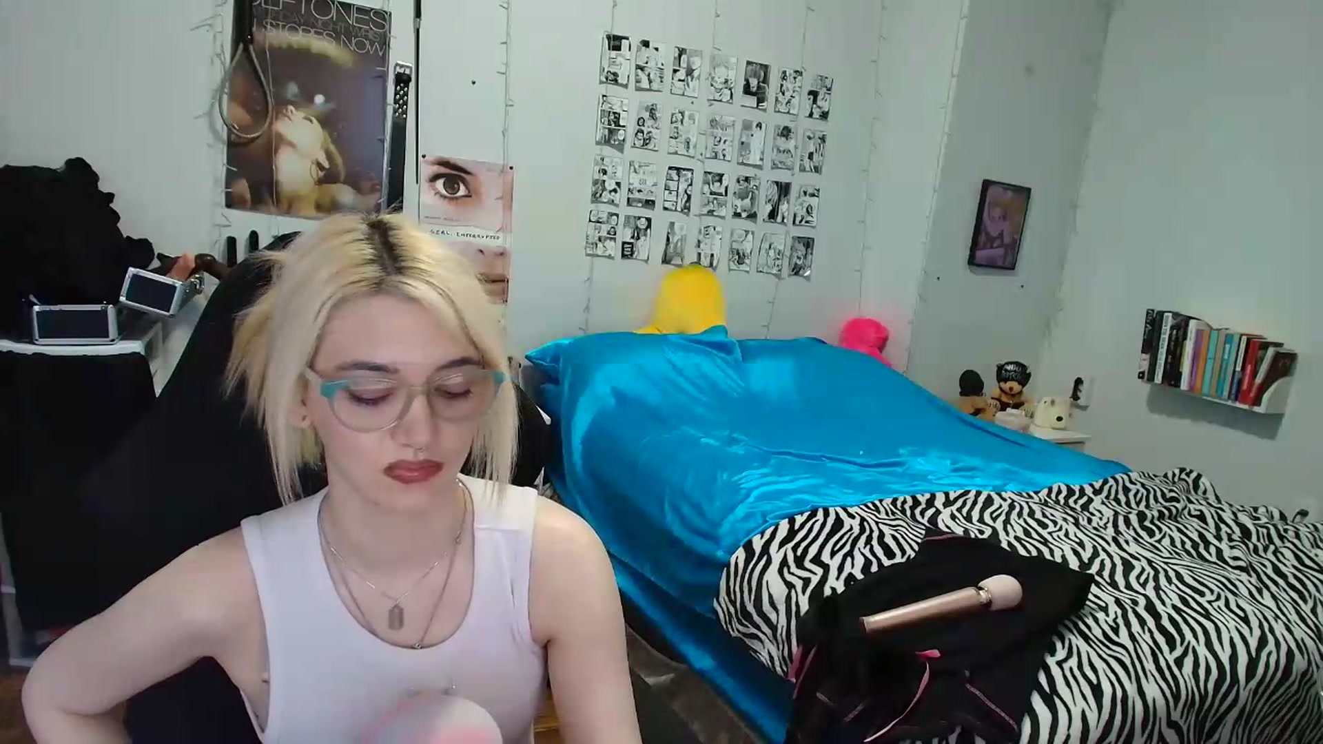 Gallery image thumbnail from AnnaTame's myfreecams stream on, 08/26/2026, 09:28 image 12 of 20