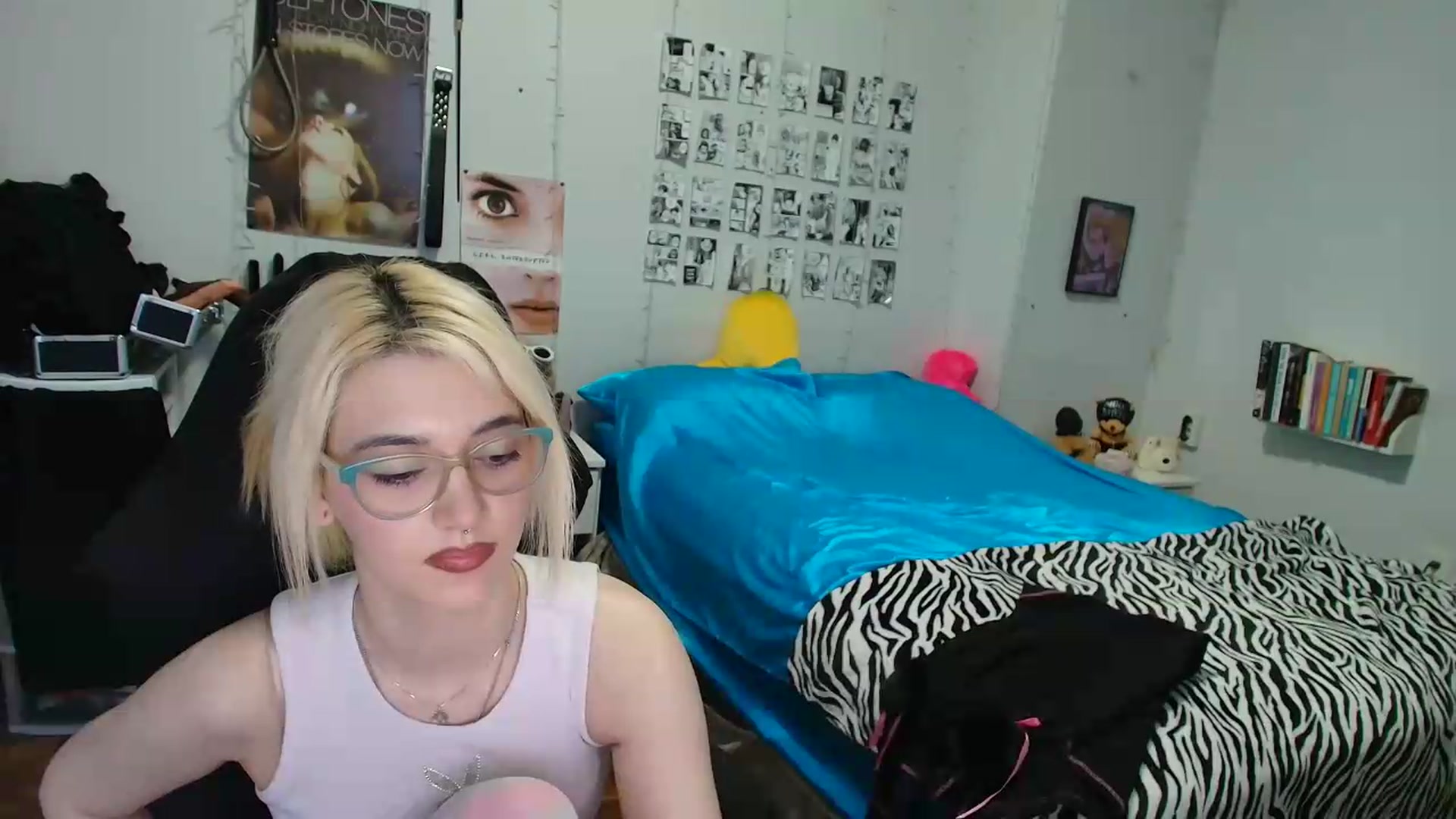 Gallery image thumbnail from AnnaTame's myfreecams stream on, 08/26/2026, 09:28 image 20 of 20