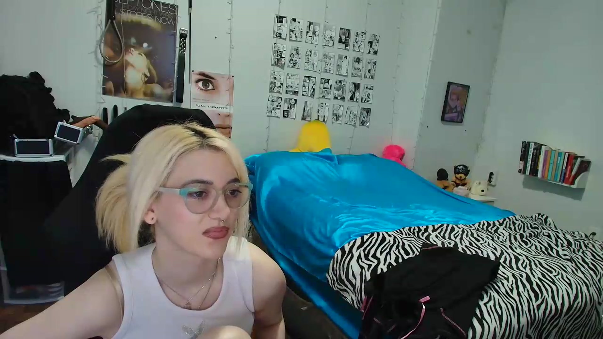 Gallery image thumbnail from AnnaTame's myfreecams stream on, 08/26/2026, 11:21 image 10 of 20