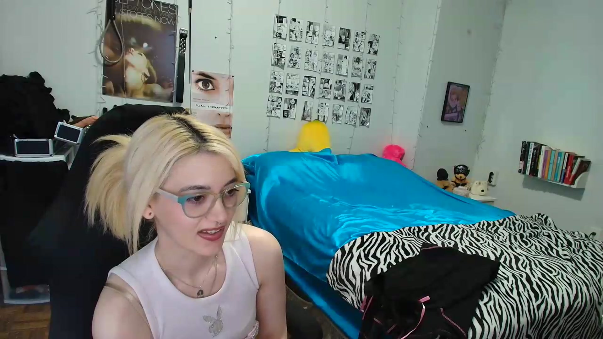 Gallery image thumbnail from AnnaTame's myfreecams stream on, 08/26/2026, 11:21 image 9 of 20