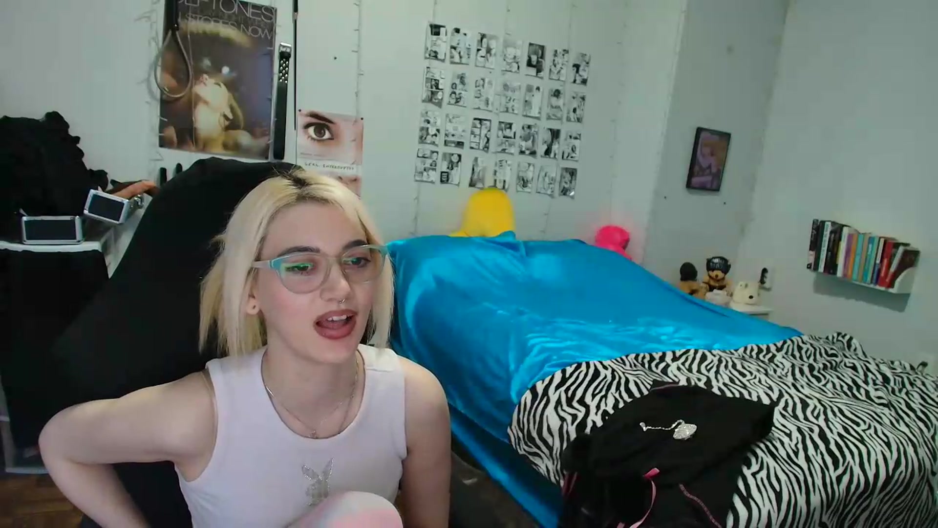 Gallery image thumbnail from AnnaTame's myfreecams stream on, 08/26/2026, 11:21 image 16 of 20